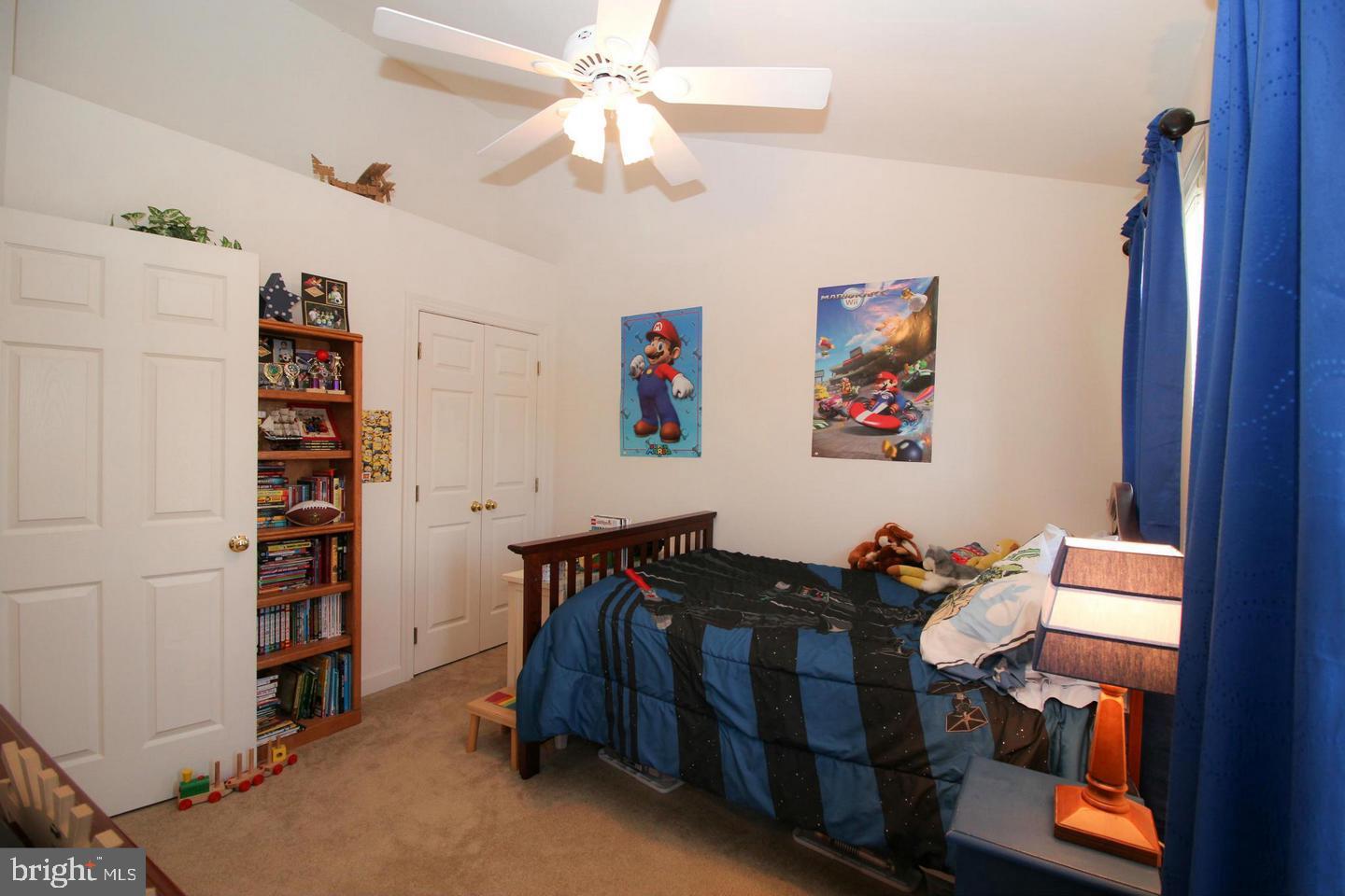 FAIR LAKES - Residential Lease