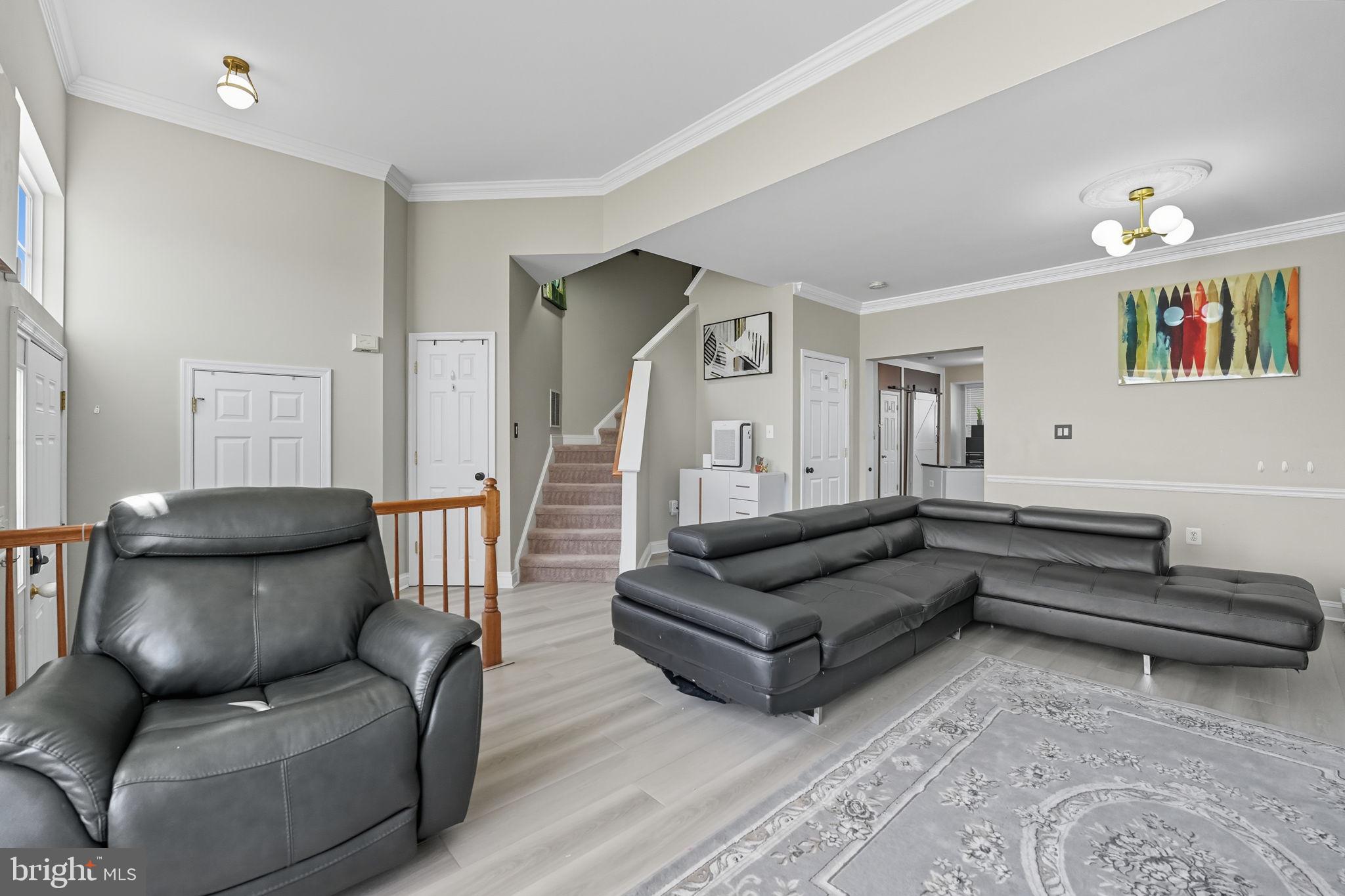 676 MCLEARY SQUARE SE