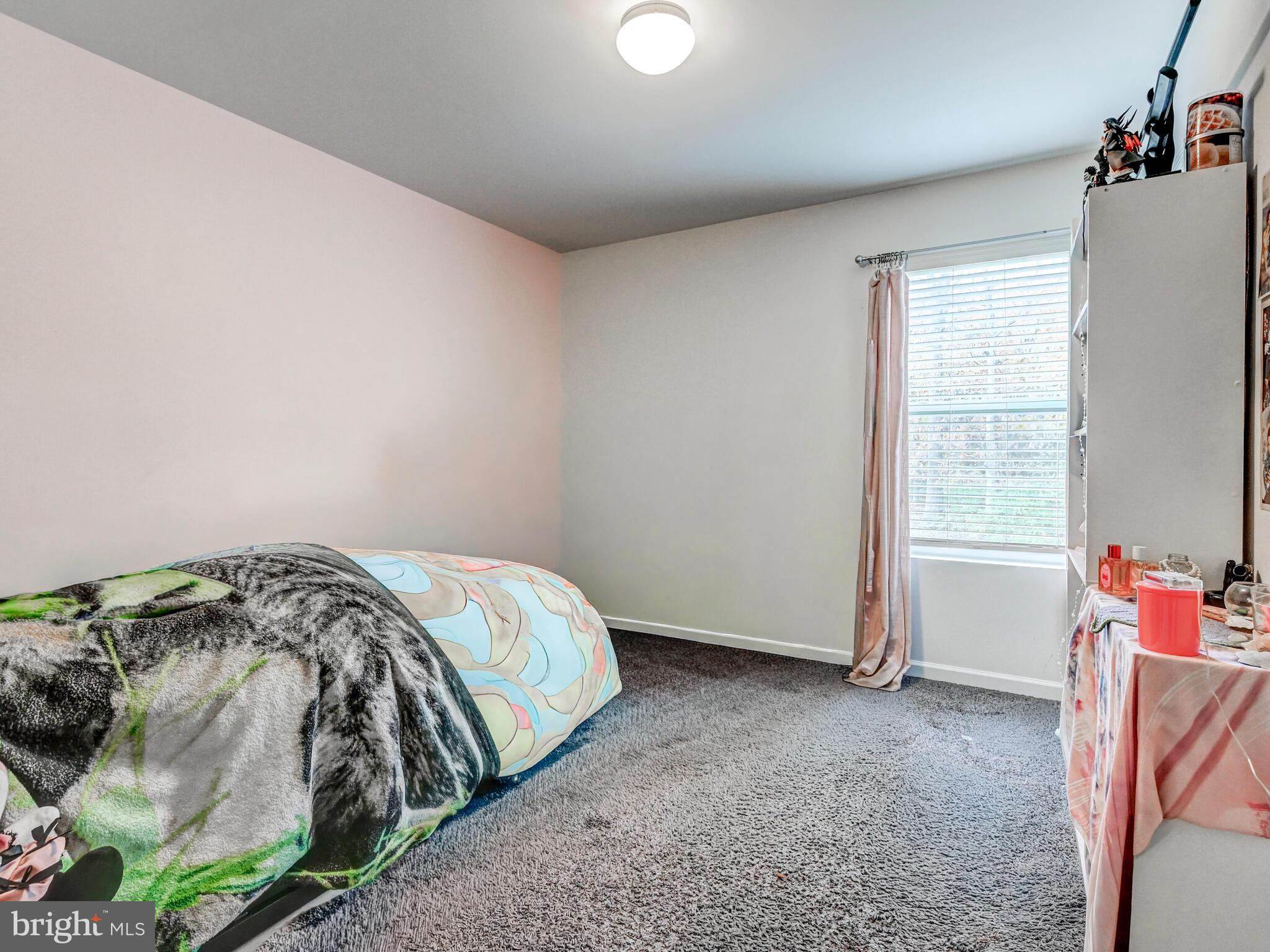 KENSINGTON - Residential