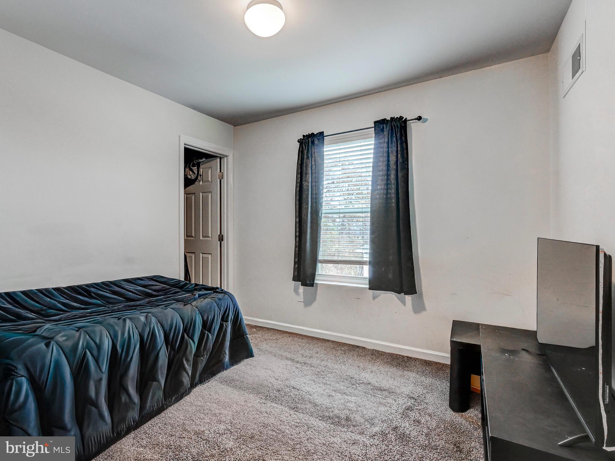 KENSINGTON - Residential