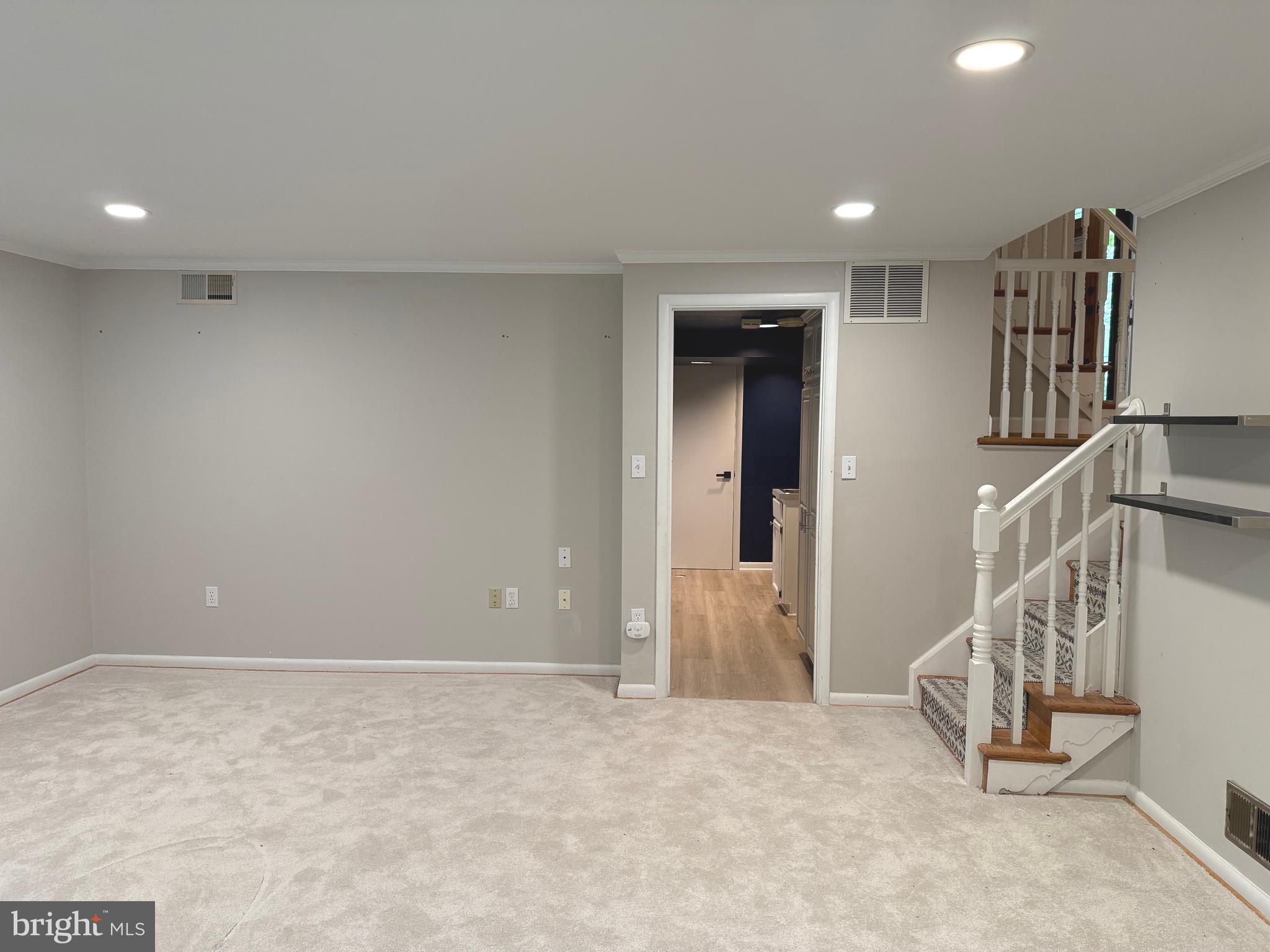 SLEEPY HOLLOW ESTATES - Residential Lease