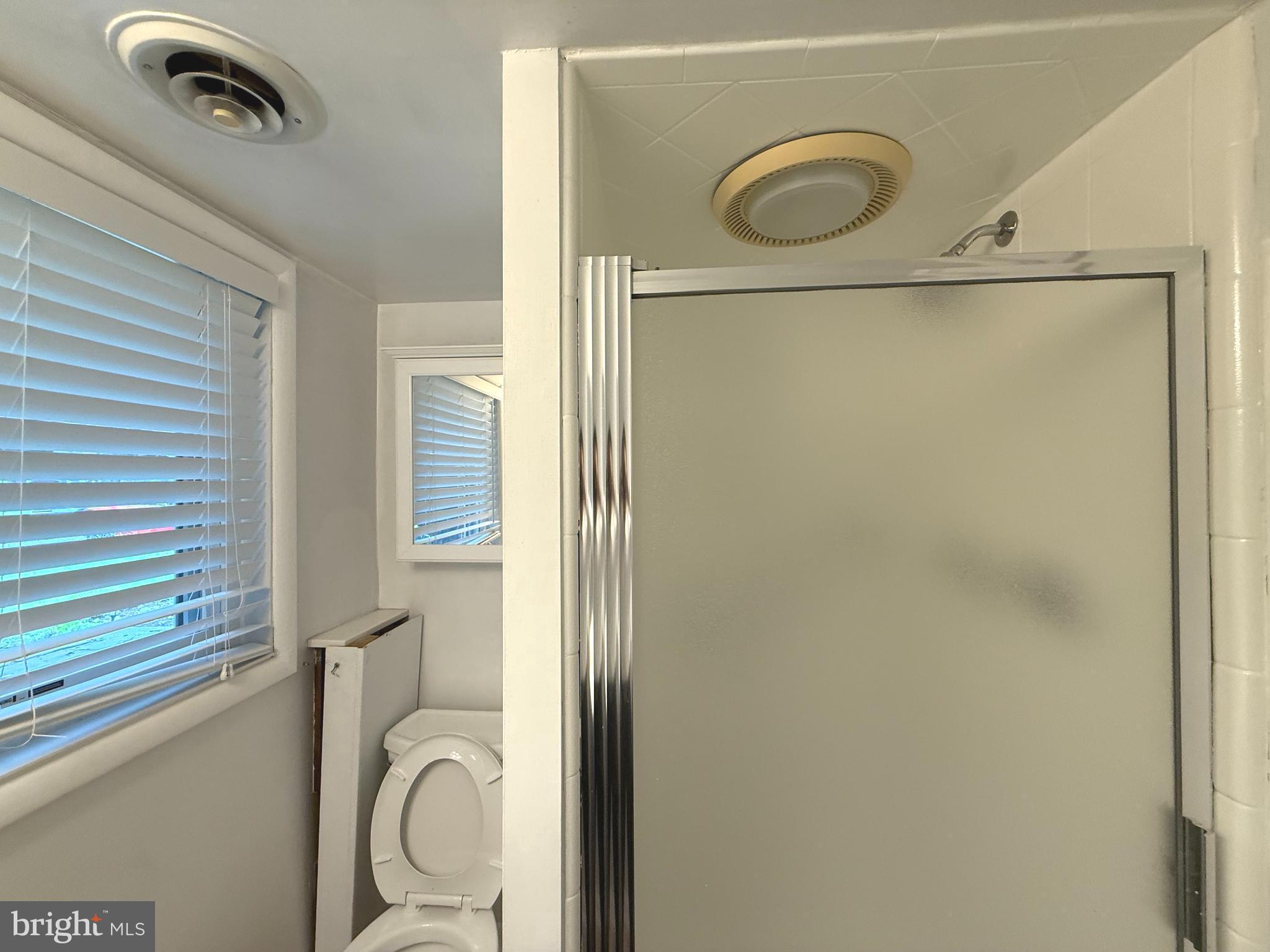 SLEEPY HOLLOW ESTATES - Residential Lease