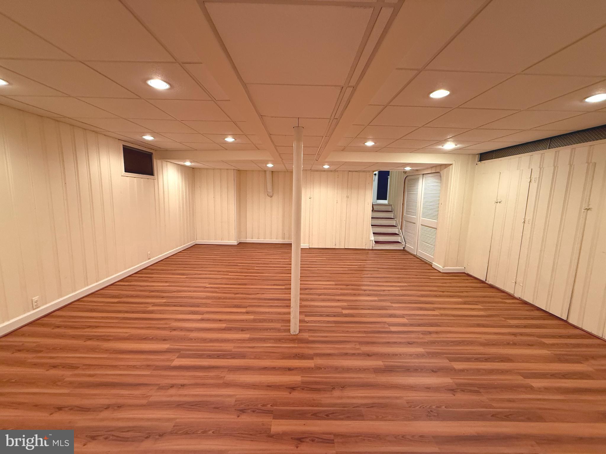 SLEEPY HOLLOW ESTATES - Residential Lease