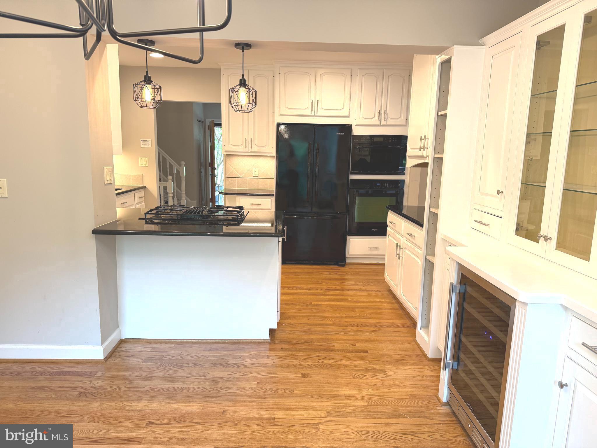 SLEEPY HOLLOW ESTATES - Residential Lease