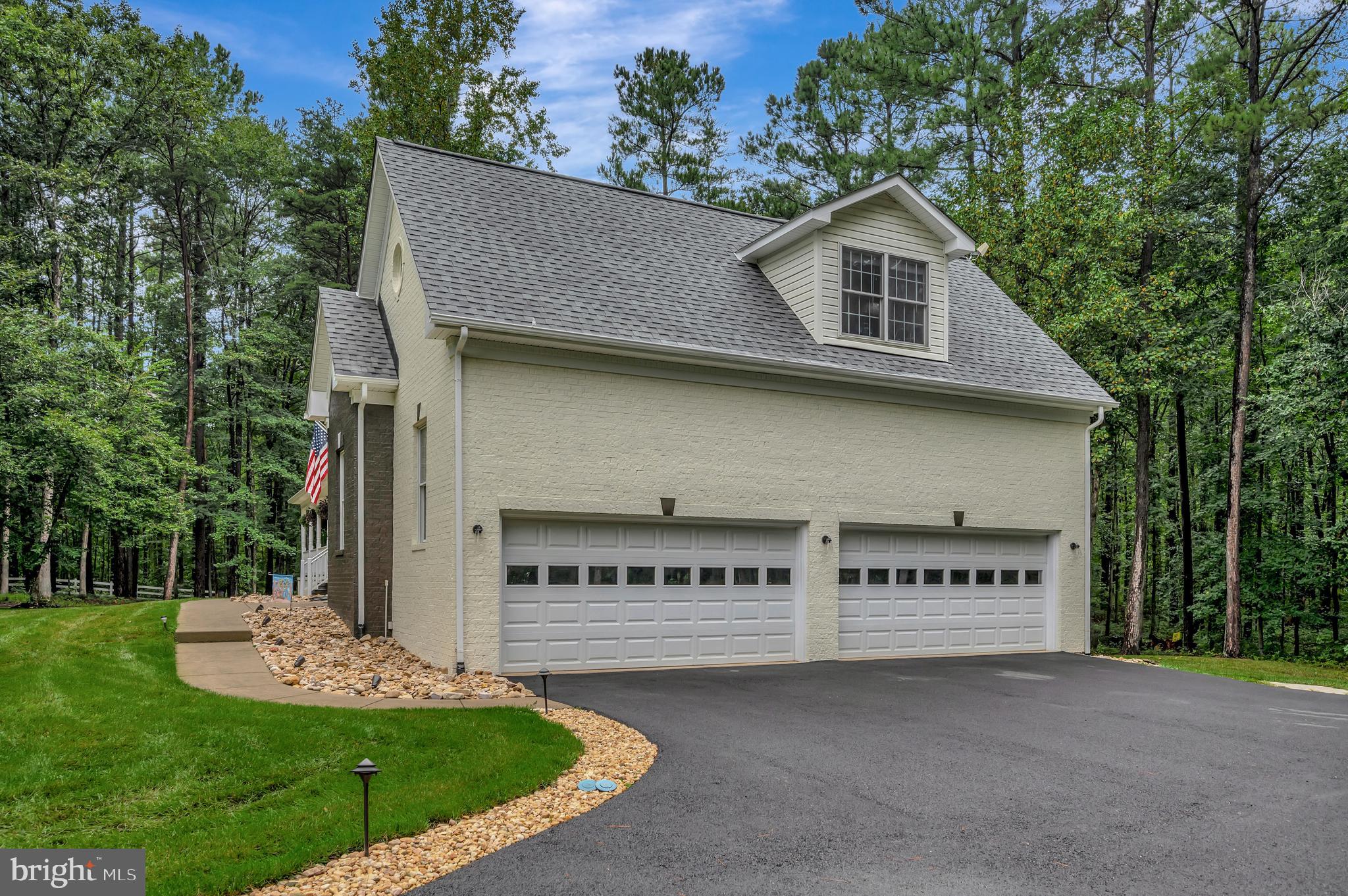 FAWN LAKE - Residential