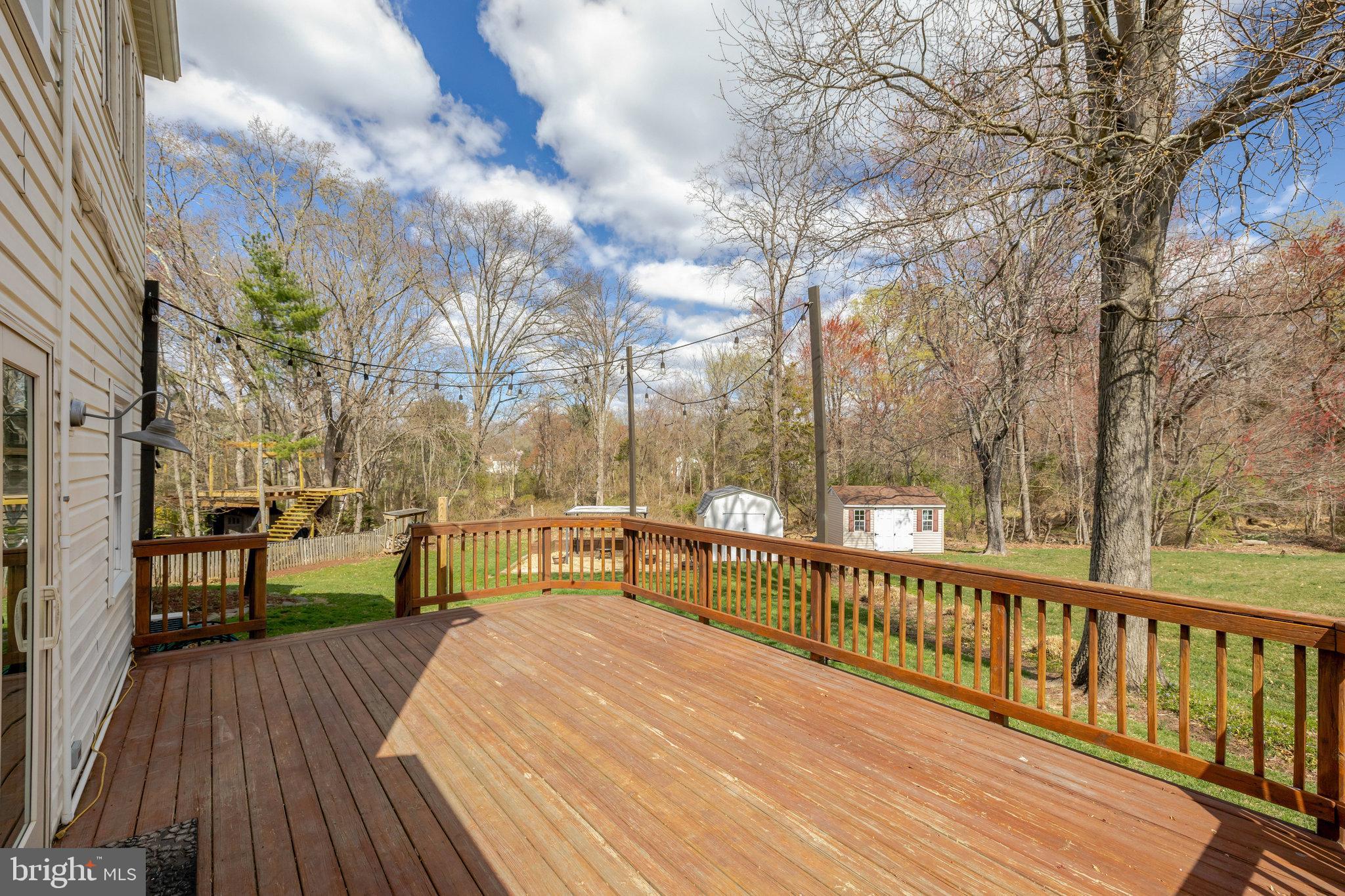 FOX MILL ESTATES - Residential