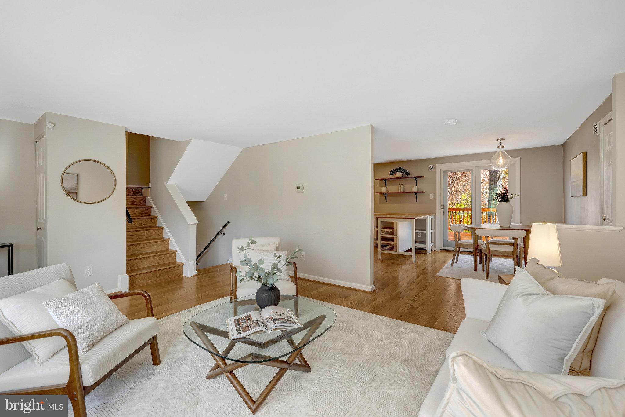 FOX MILL ESTATES - Residential