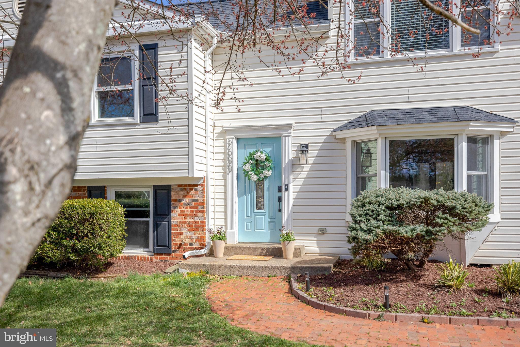 FOX MILL ESTATES - Residential