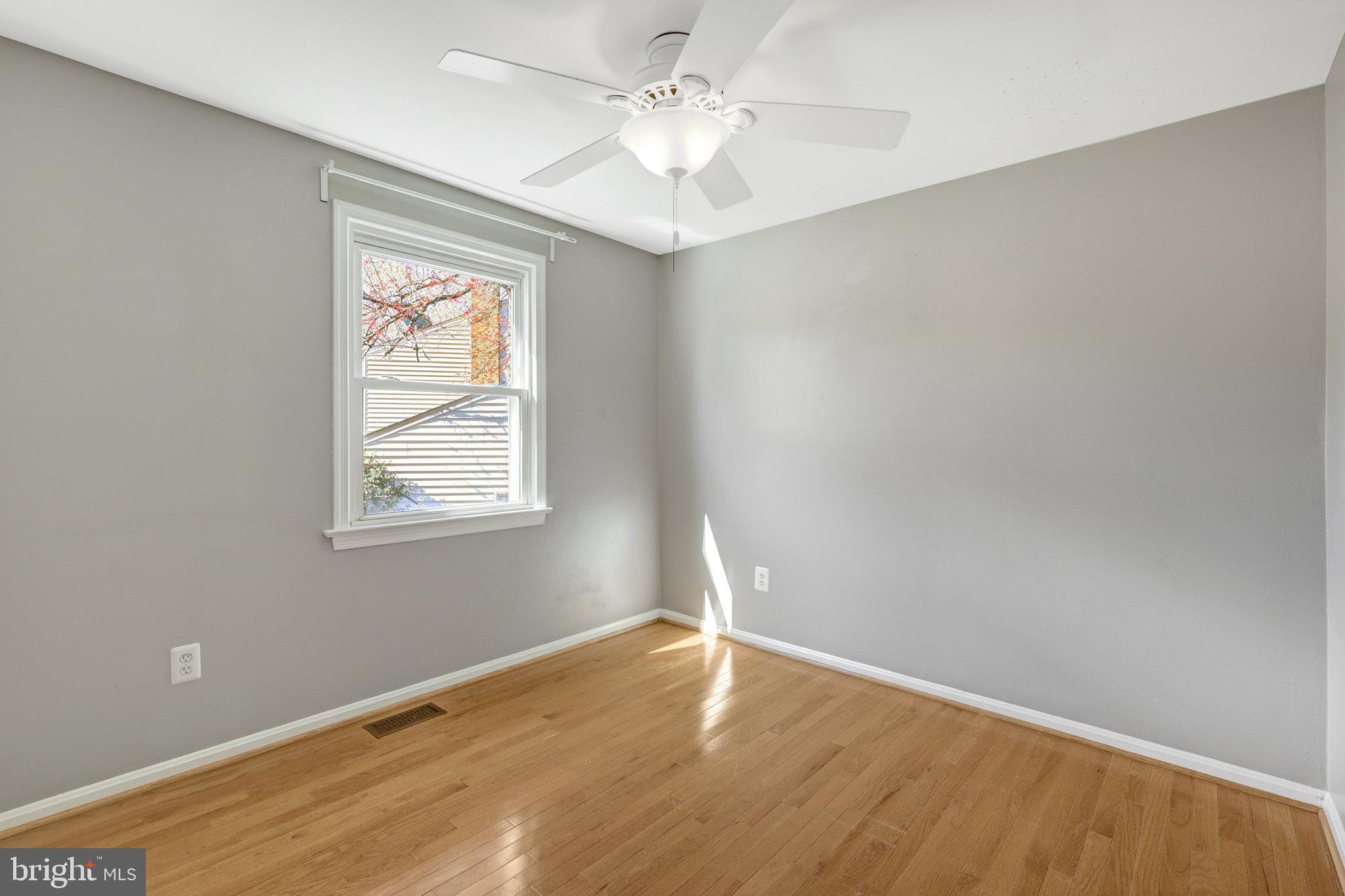 FOX MILL ESTATES - Residential