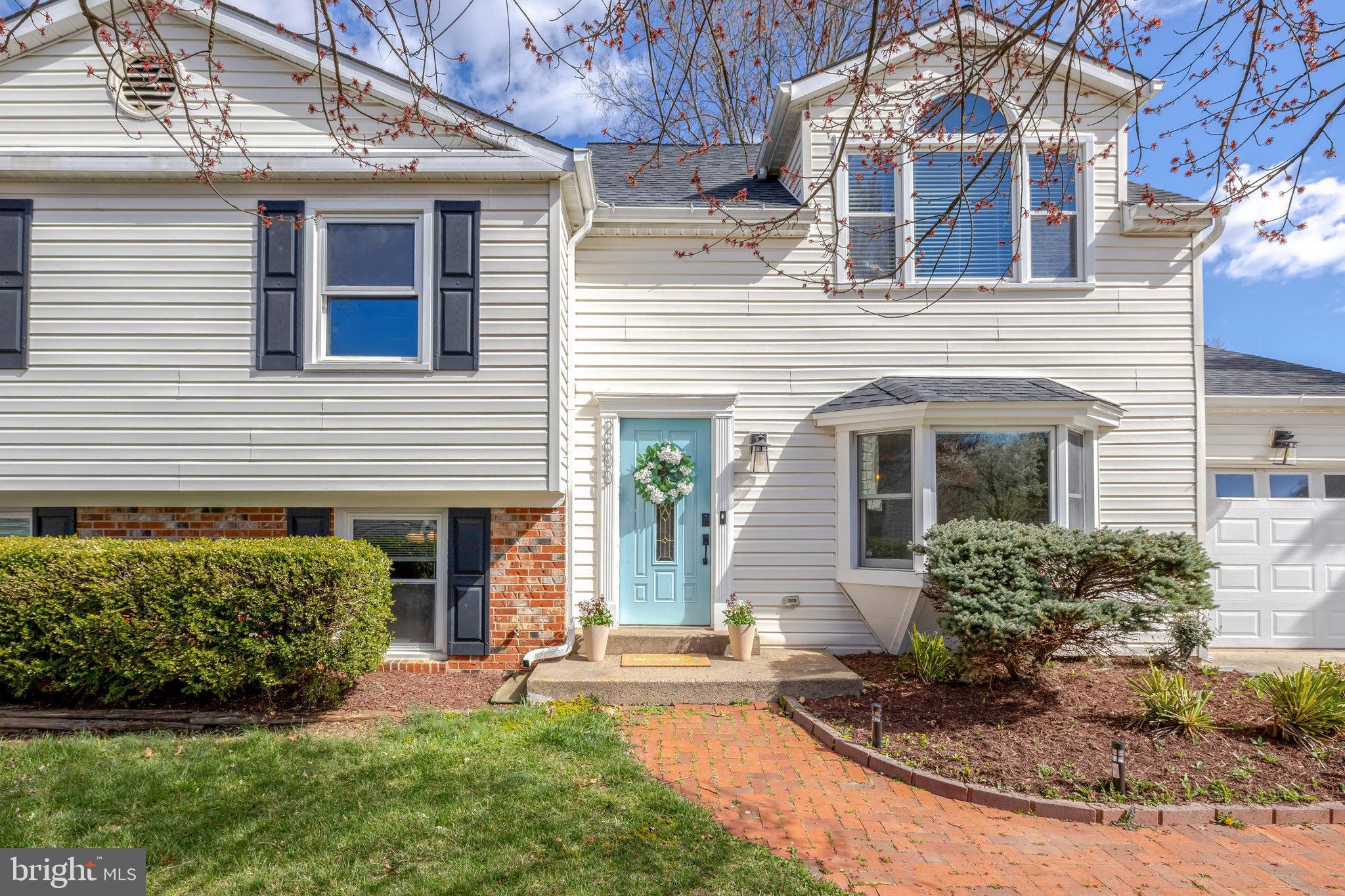 FOX MILL ESTATES - Residential