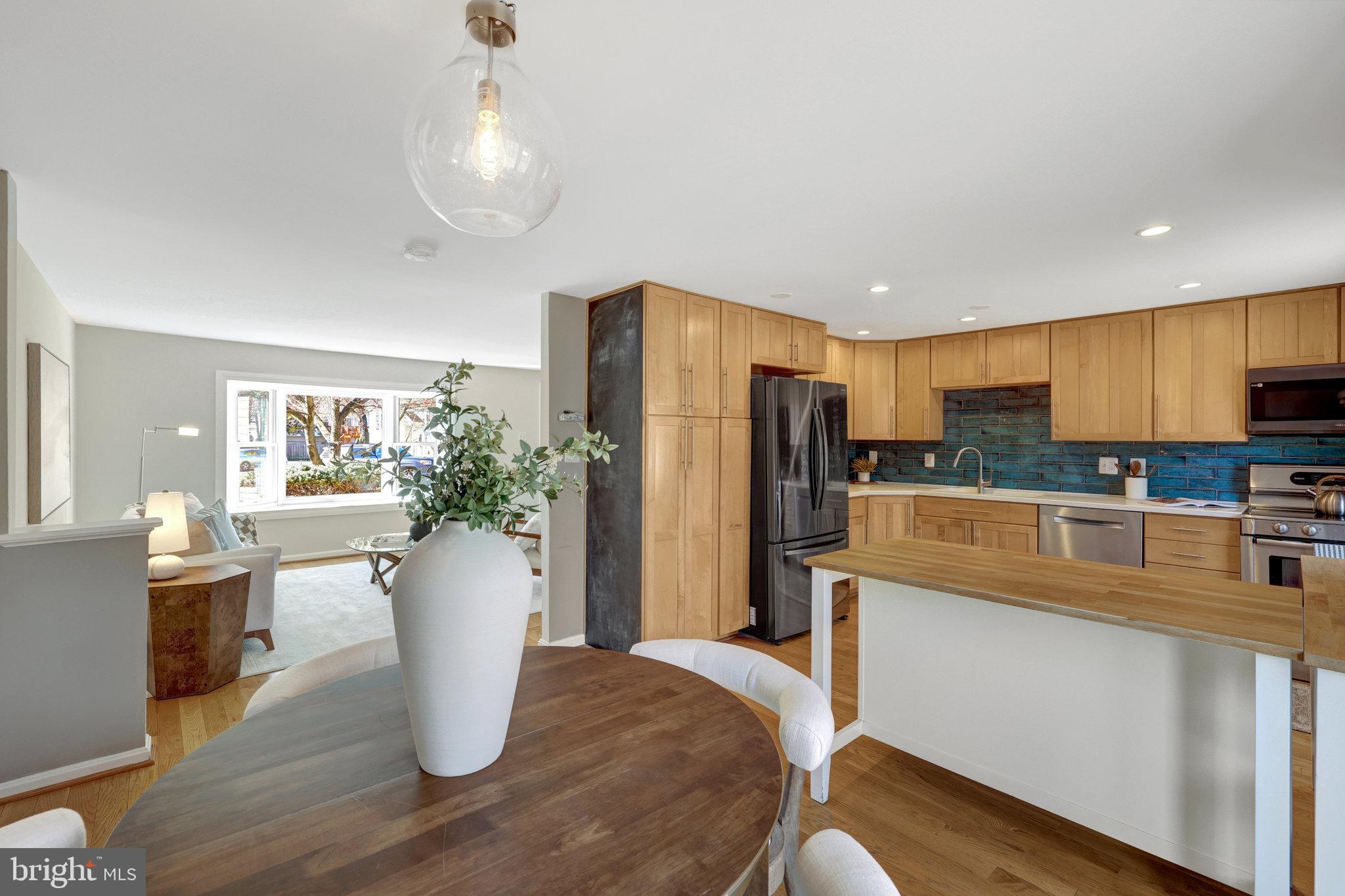 FOX MILL ESTATES - Residential