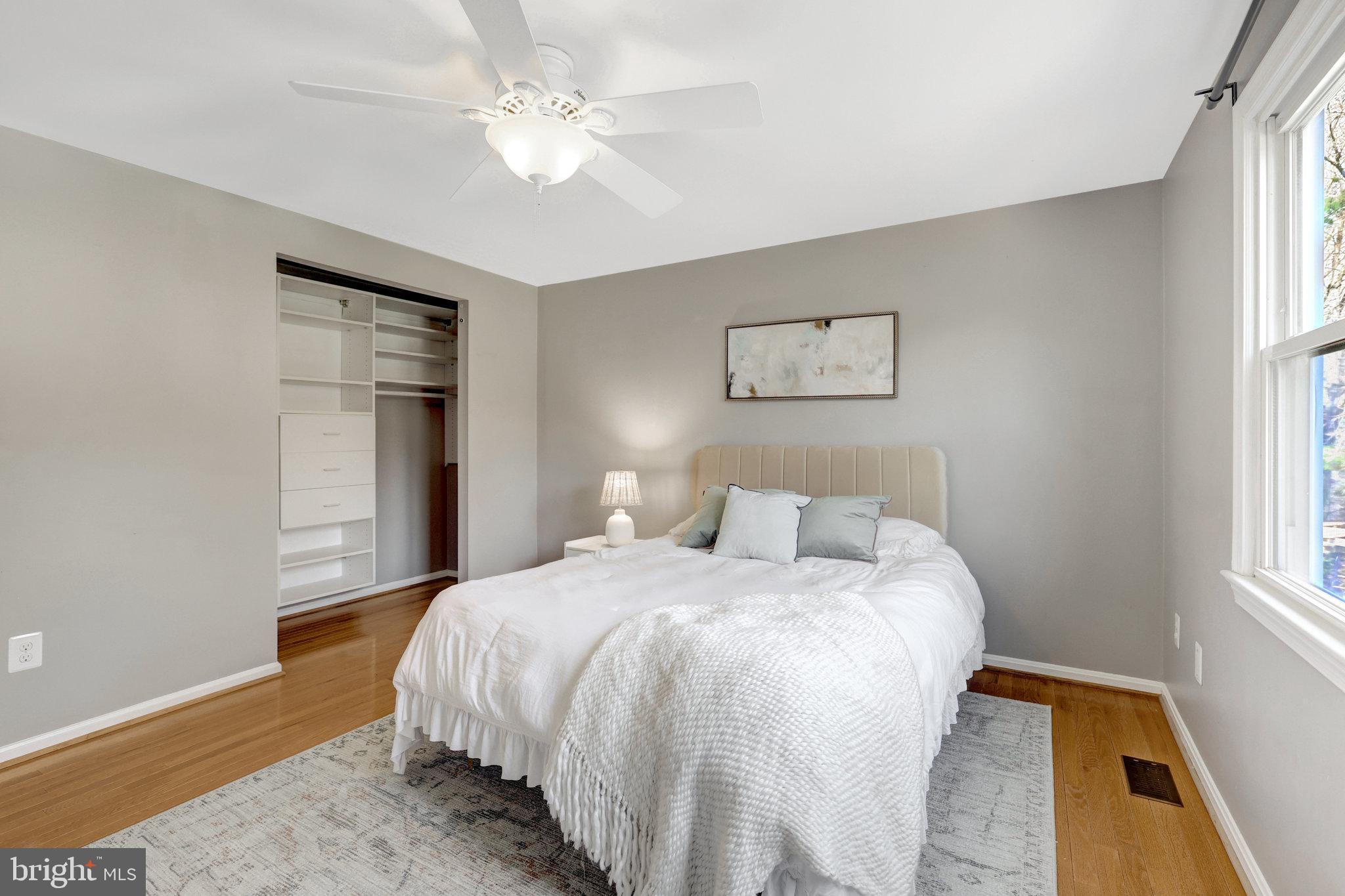 FOX MILL ESTATES - Residential