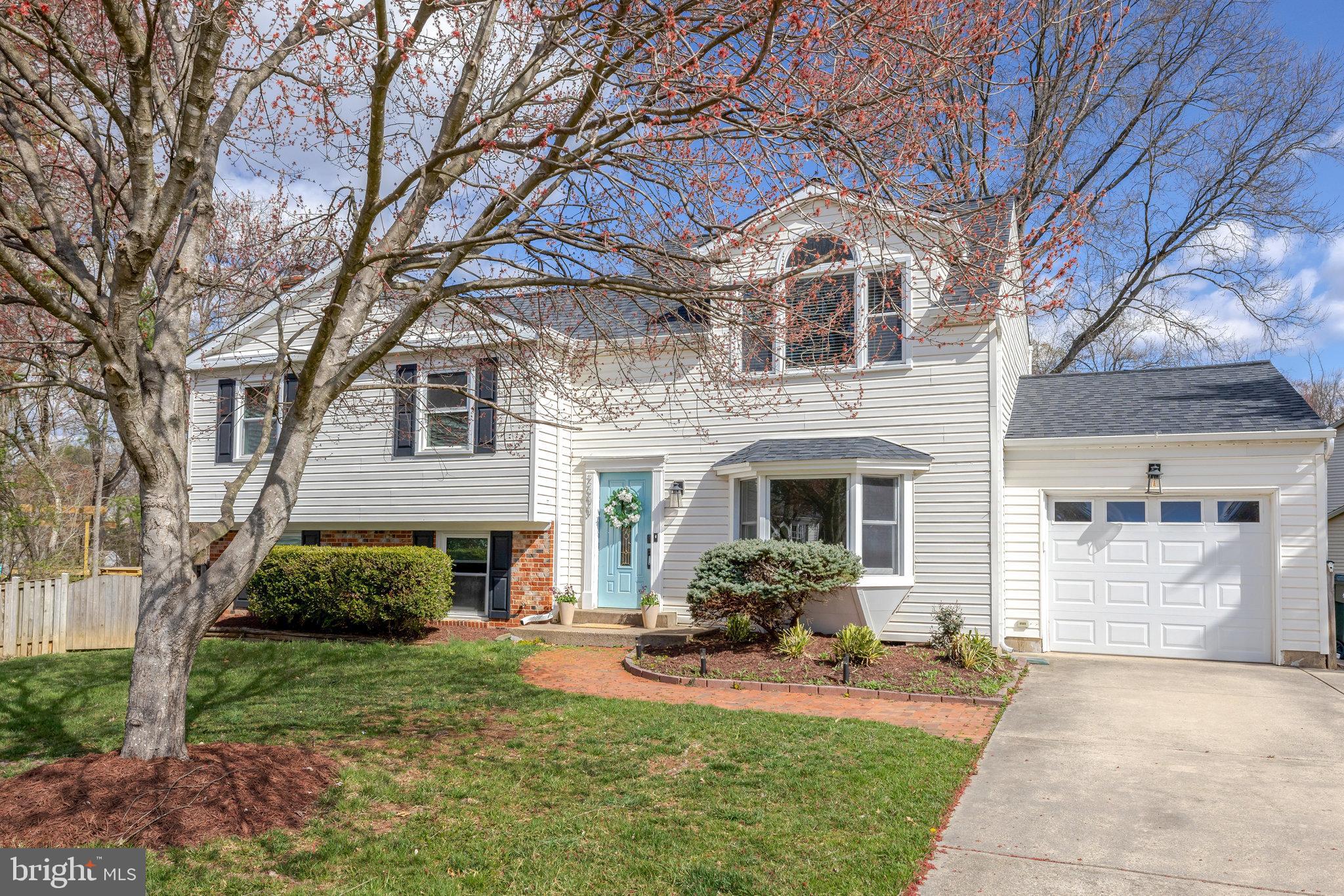 FOX MILL ESTATES - Residential