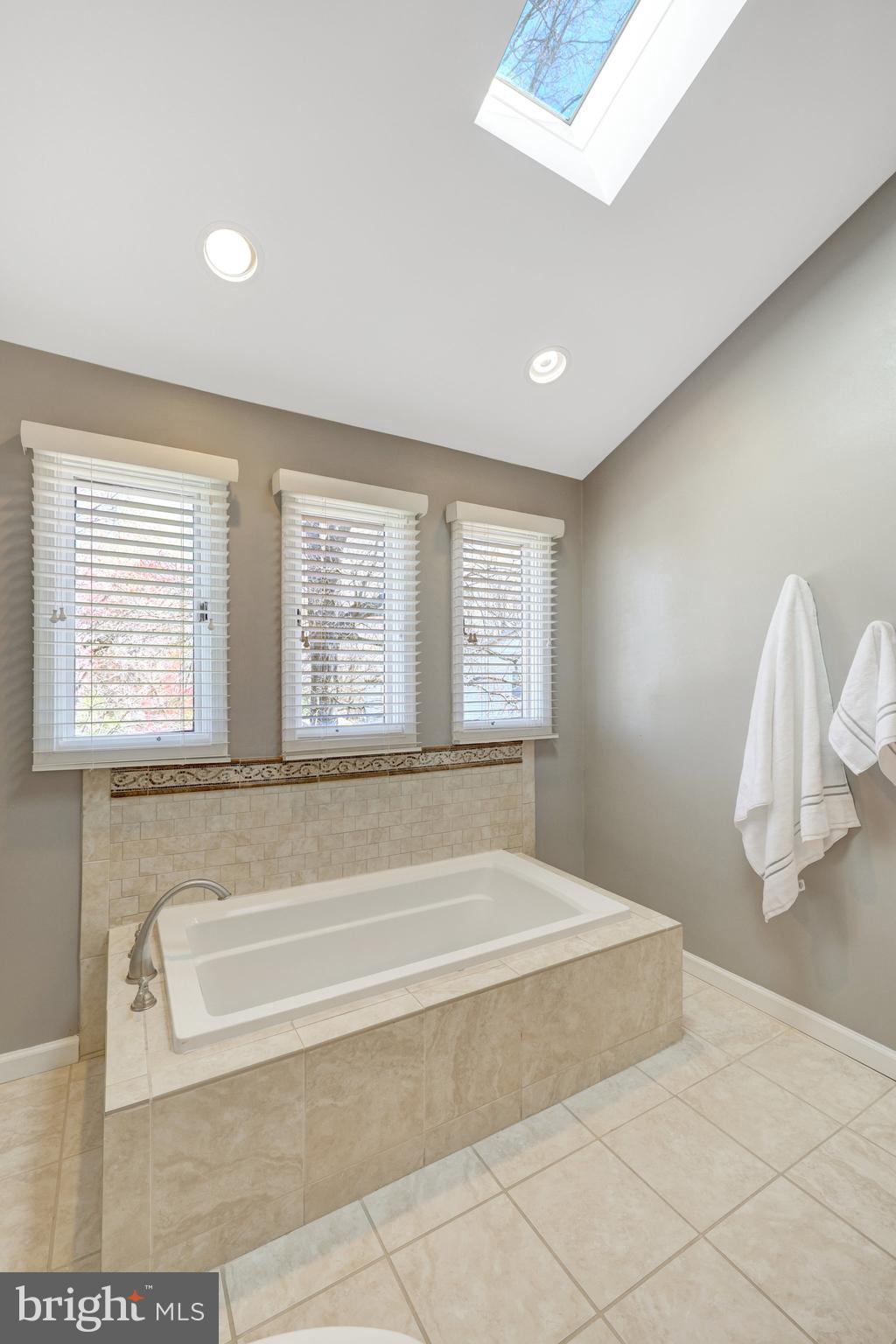 FOX MILL ESTATES - Residential