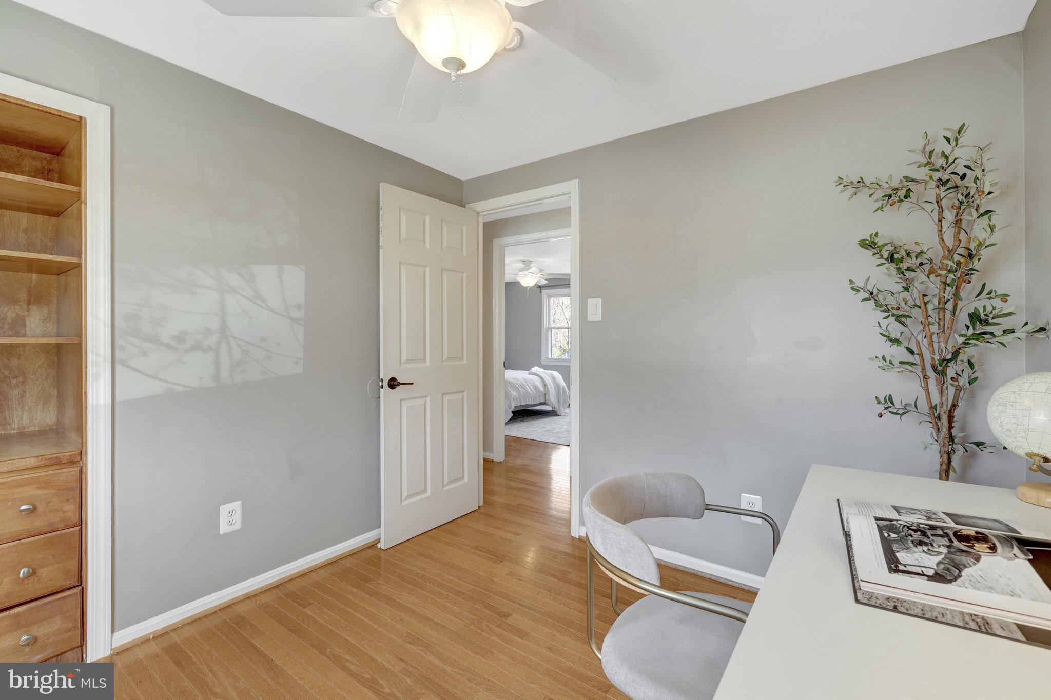 FOX MILL ESTATES - Residential