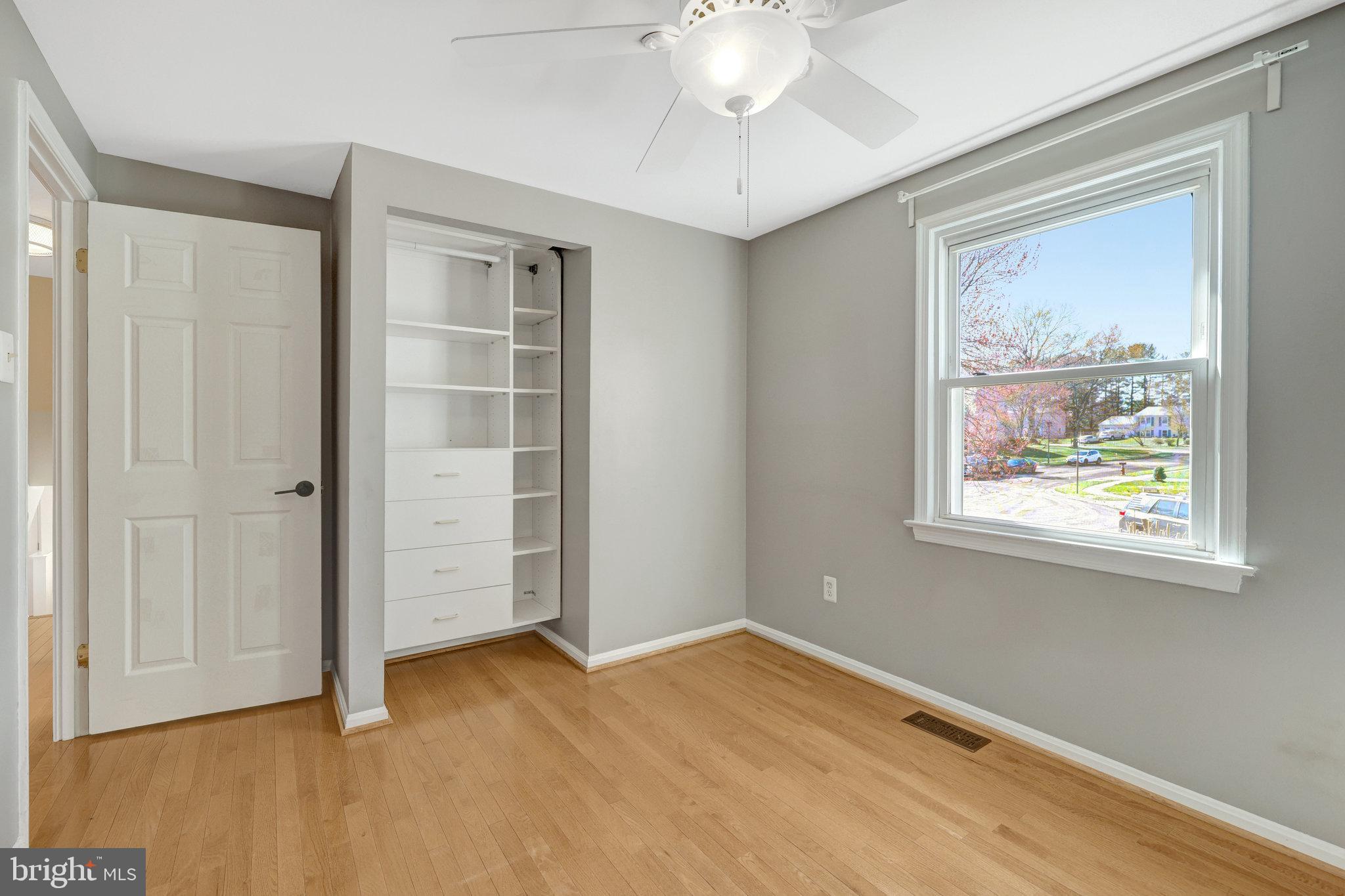 FOX MILL ESTATES - Residential