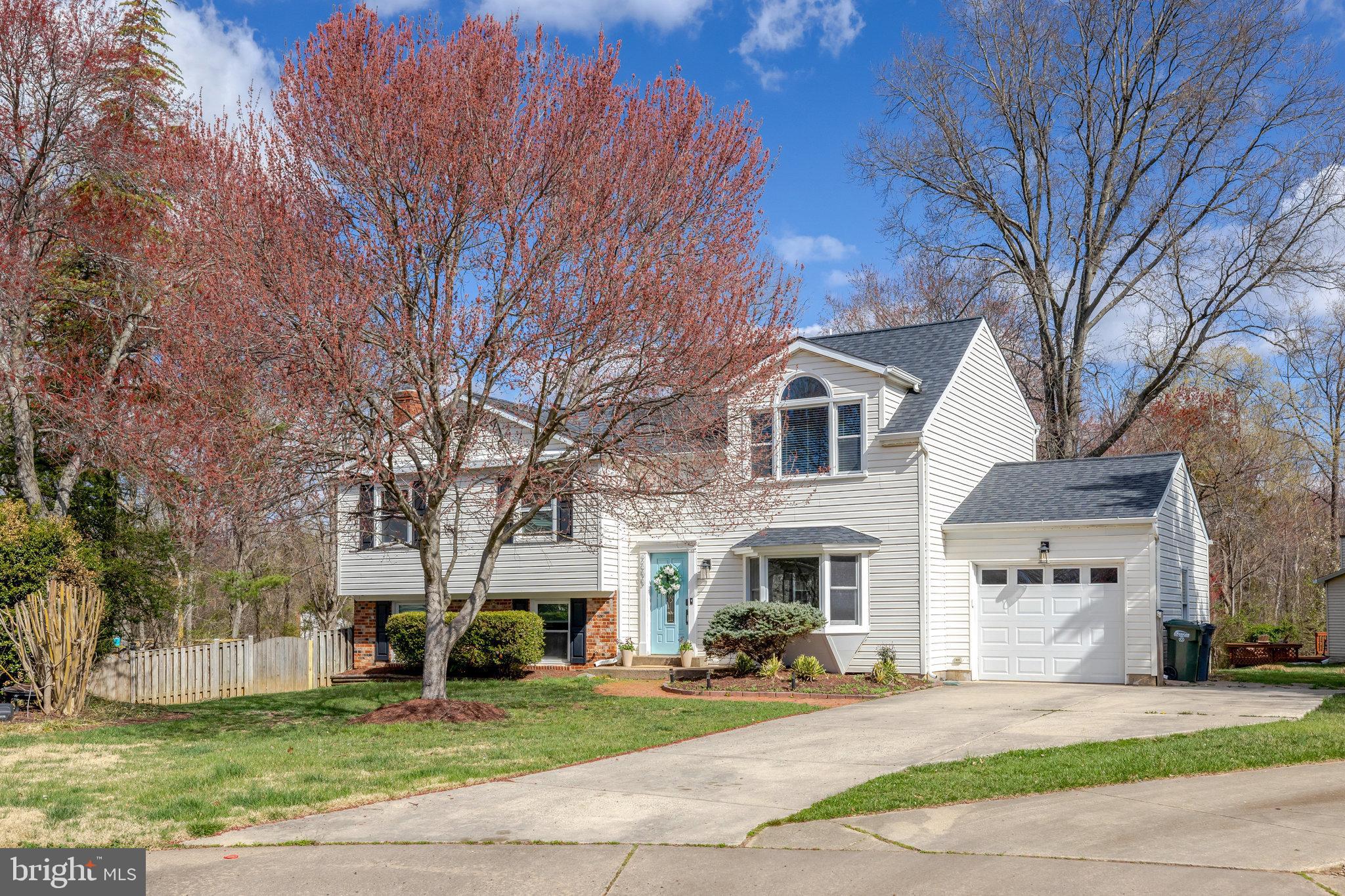 FOX MILL ESTATES - Residential