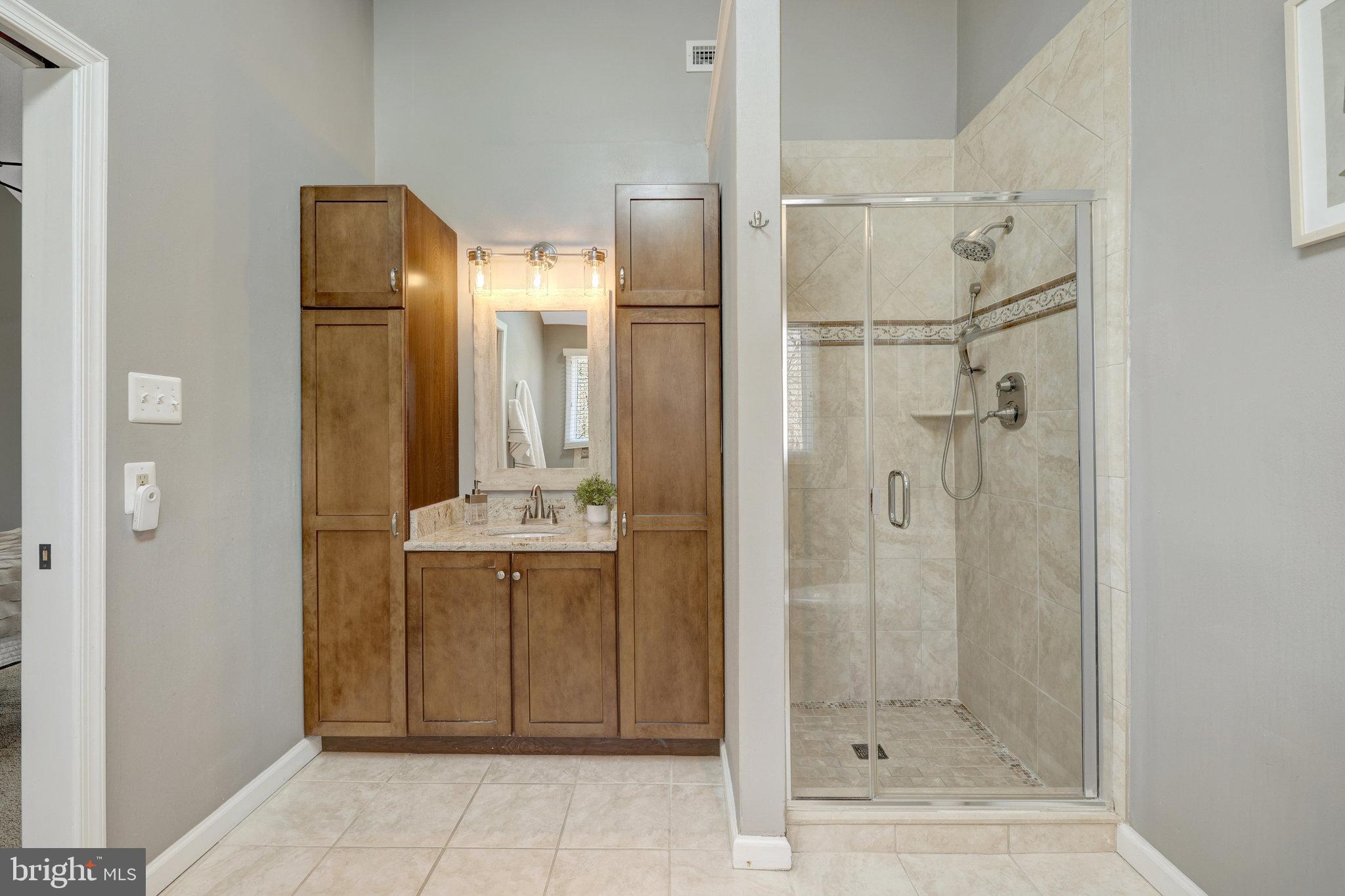 FOX MILL ESTATES - Residential