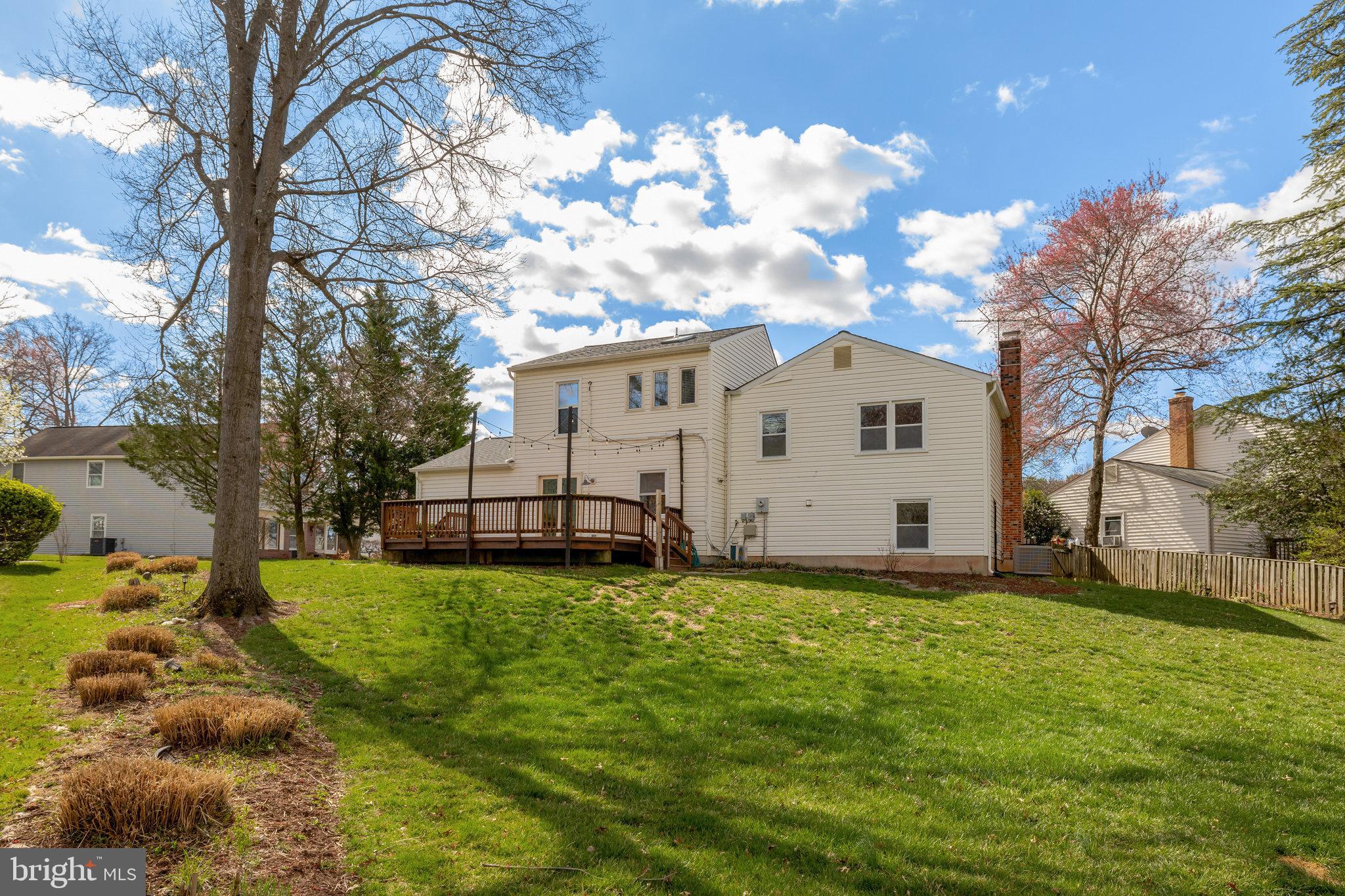 FOX MILL ESTATES - Residential