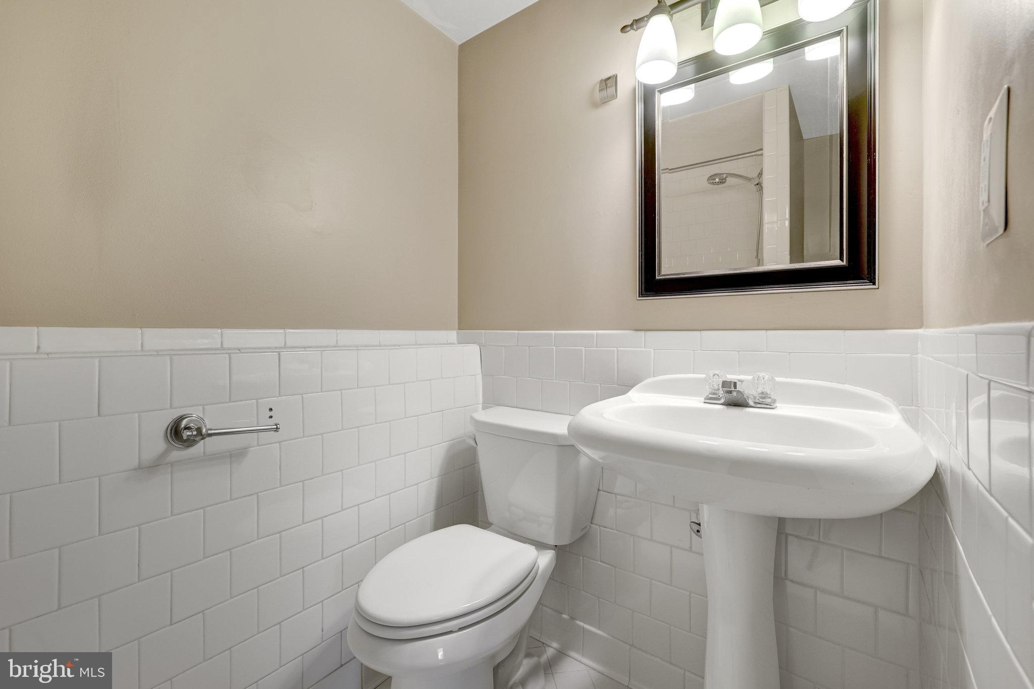 FOX MILL ESTATES - Residential