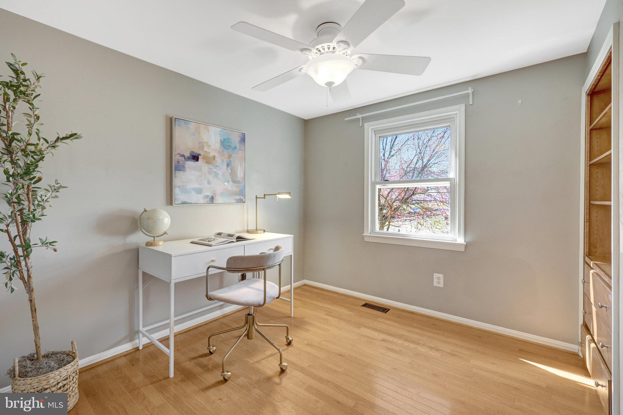 FOX MILL ESTATES - Residential