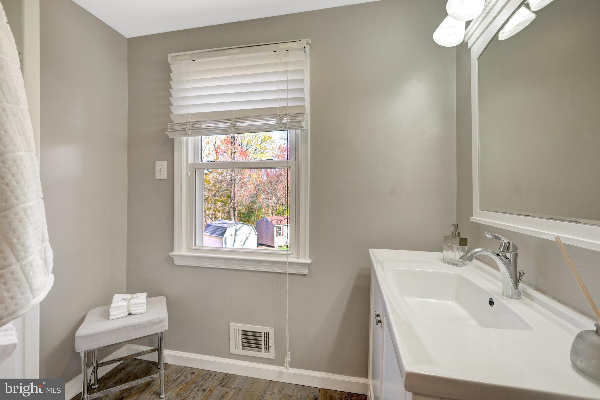 FOX MILL ESTATES - Residential