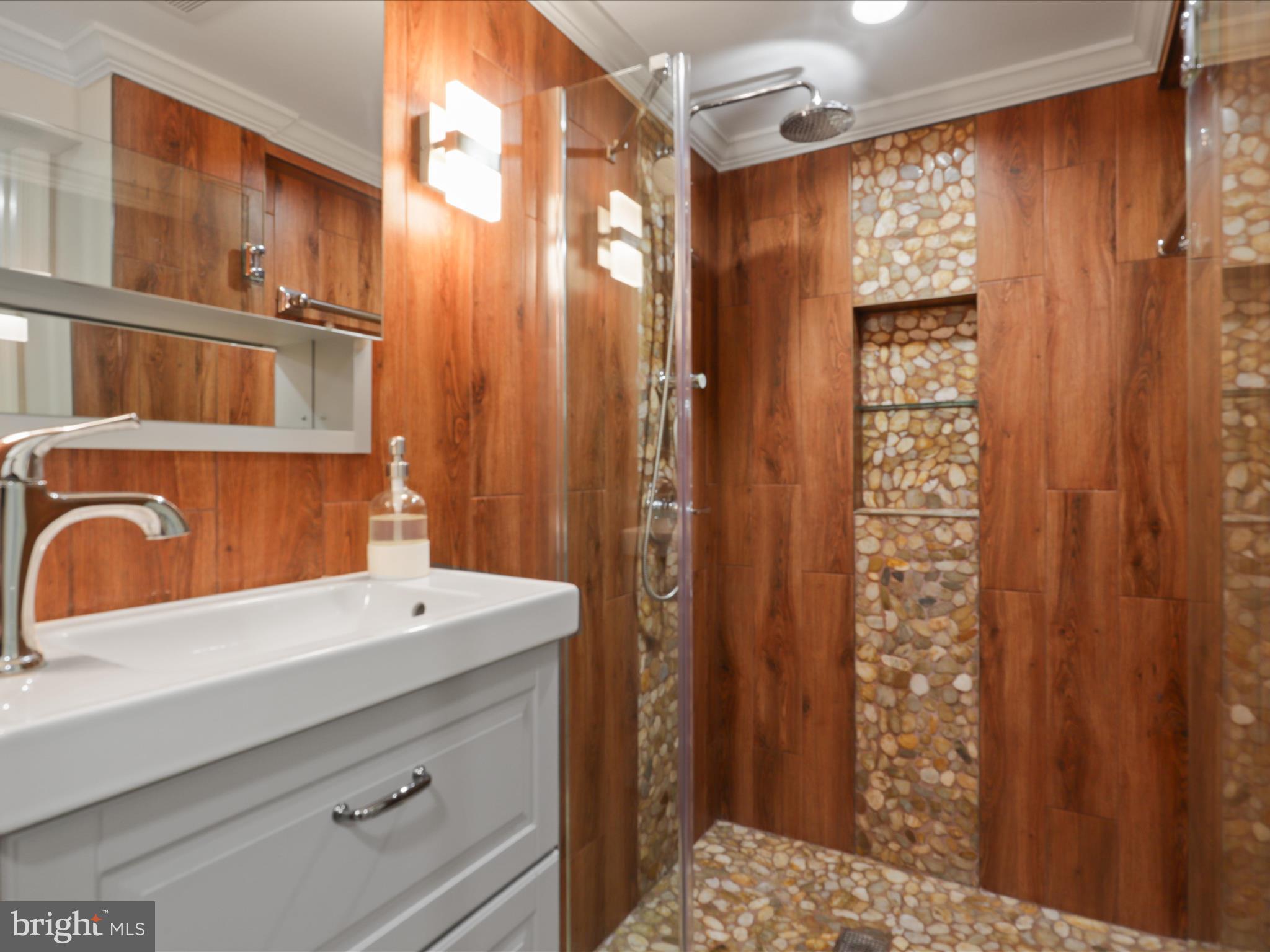 ESTATES AT ORCHARD COURT - Residential