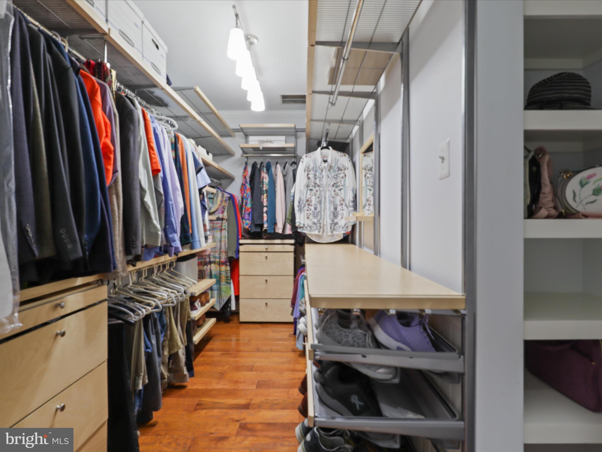 ESTATES AT ORCHARD COURT - Residential