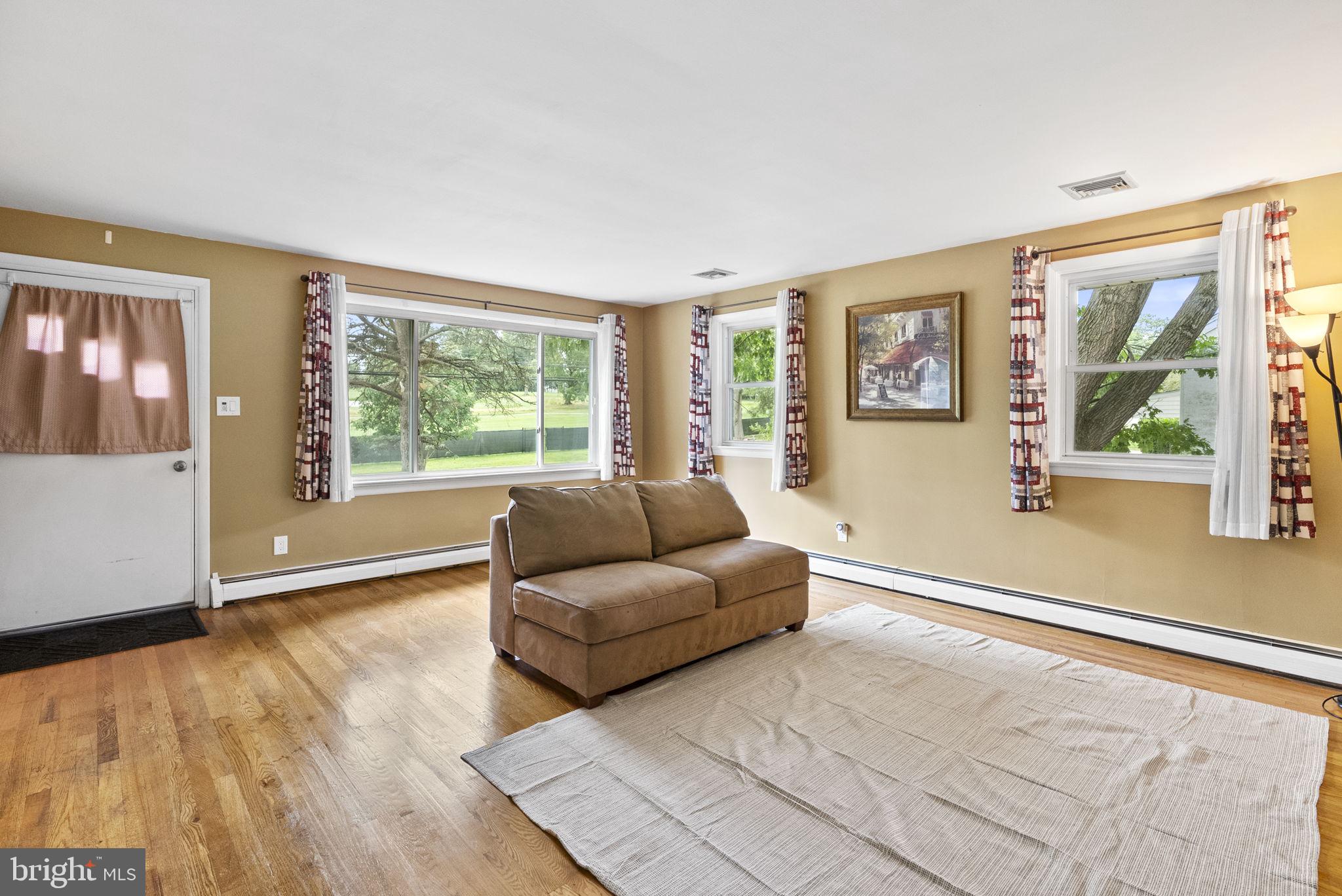 CURRAN TERRACE - Residential