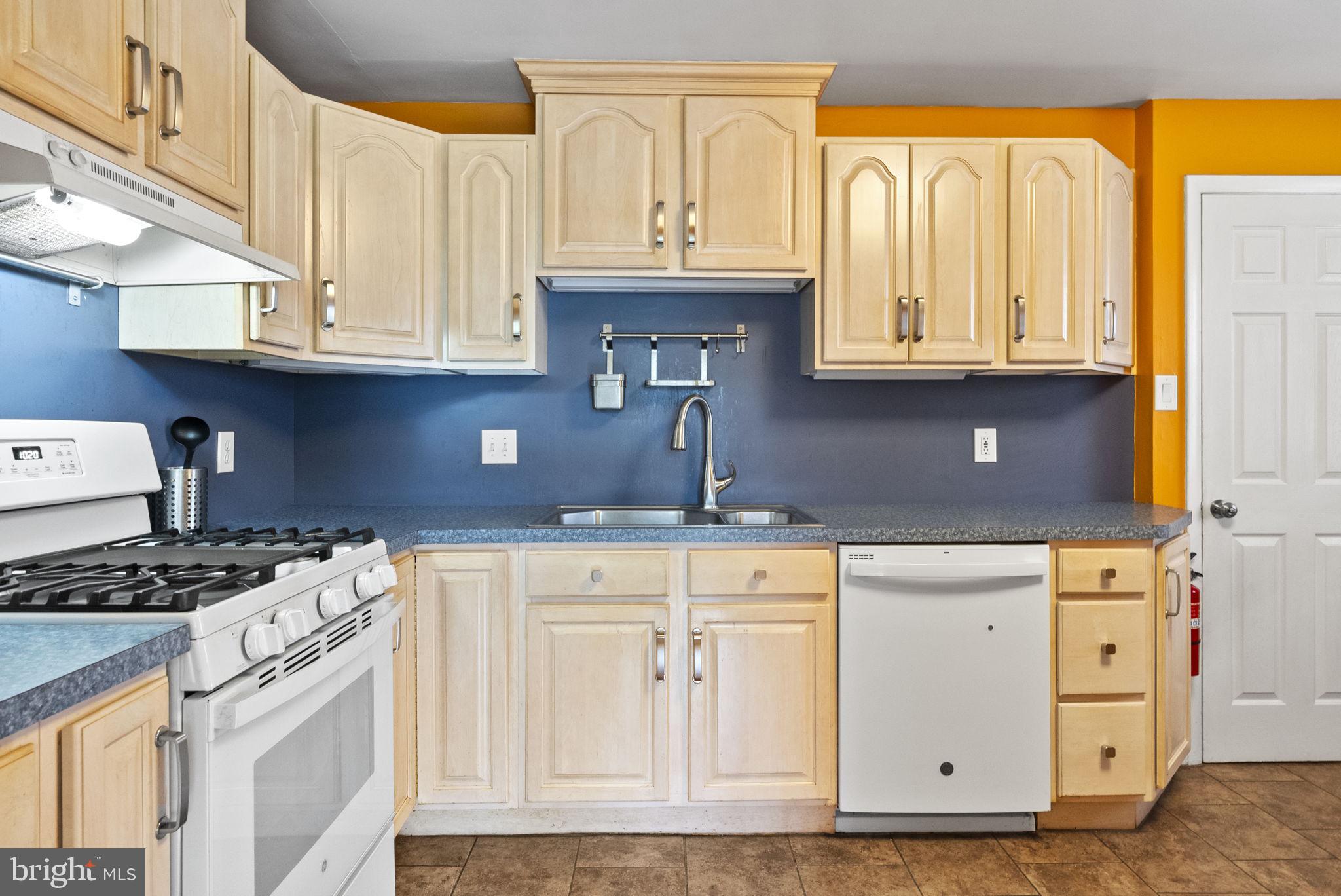 CURRAN TERRACE - Residential