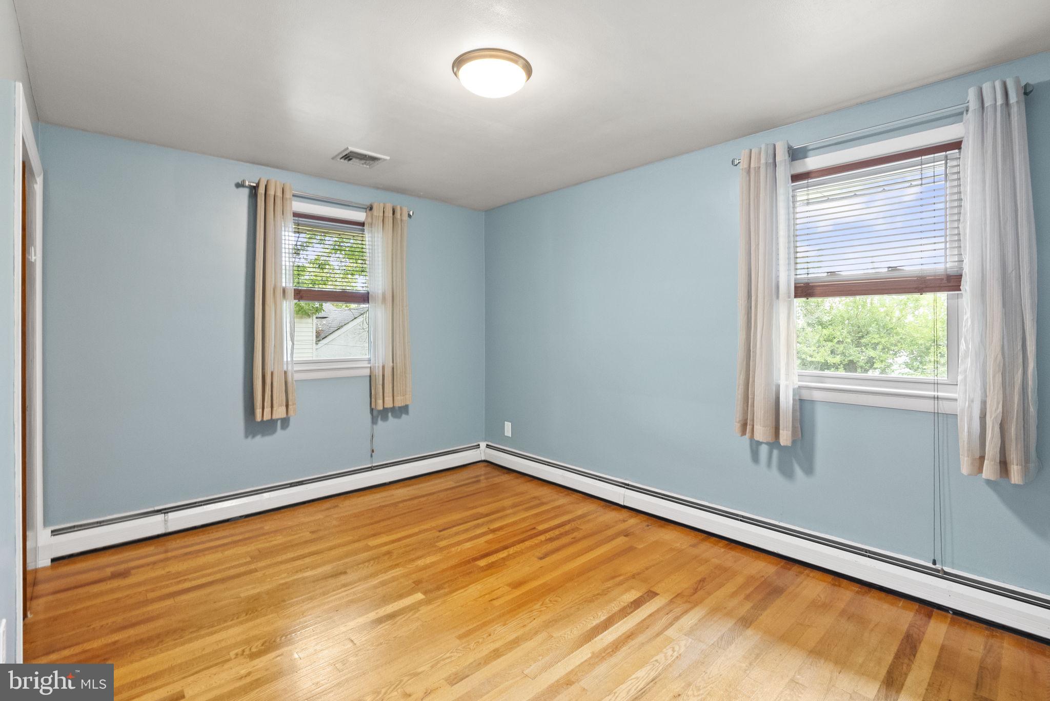 CURRAN TERRACE - Residential