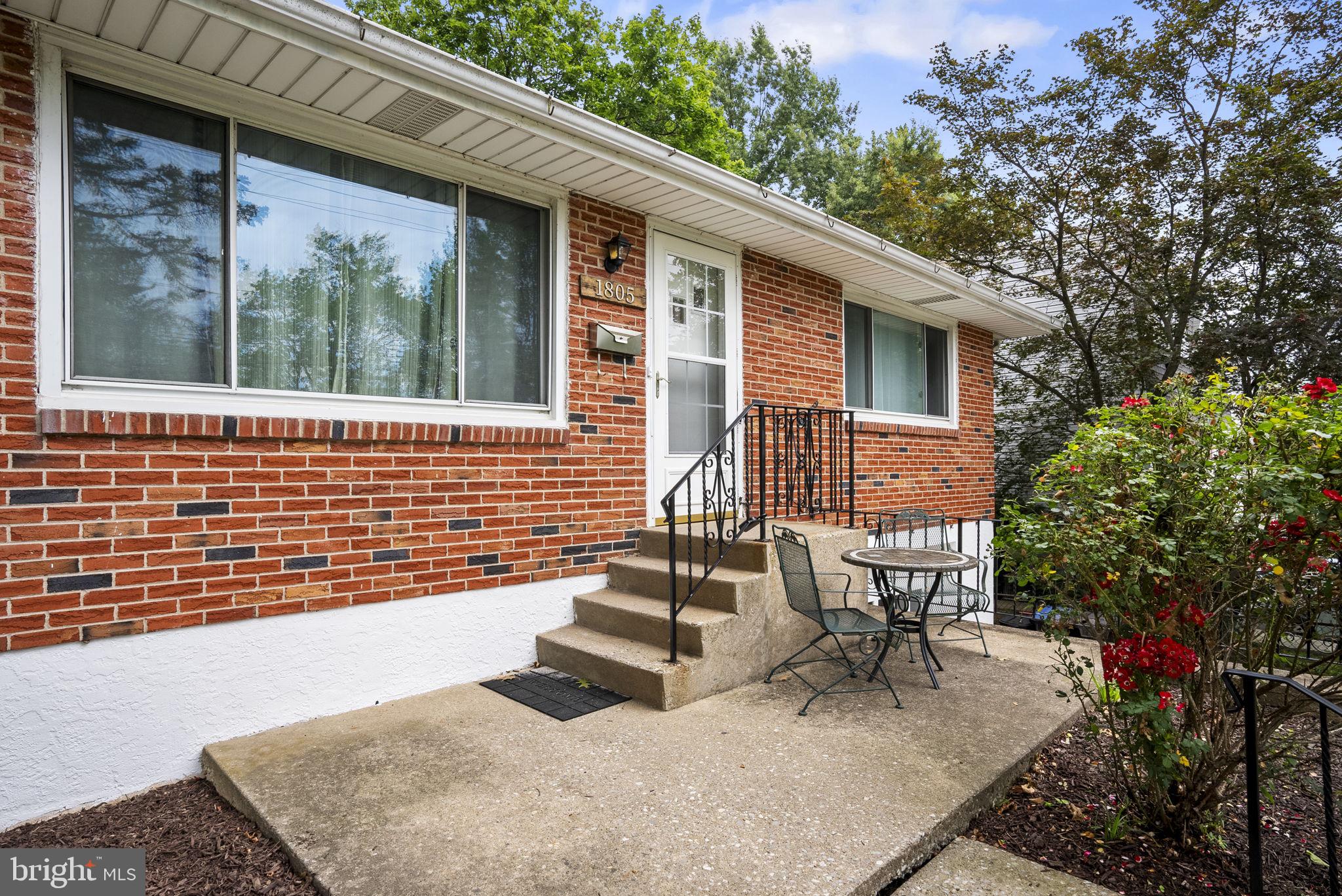 CURRAN TERRACE - Residential