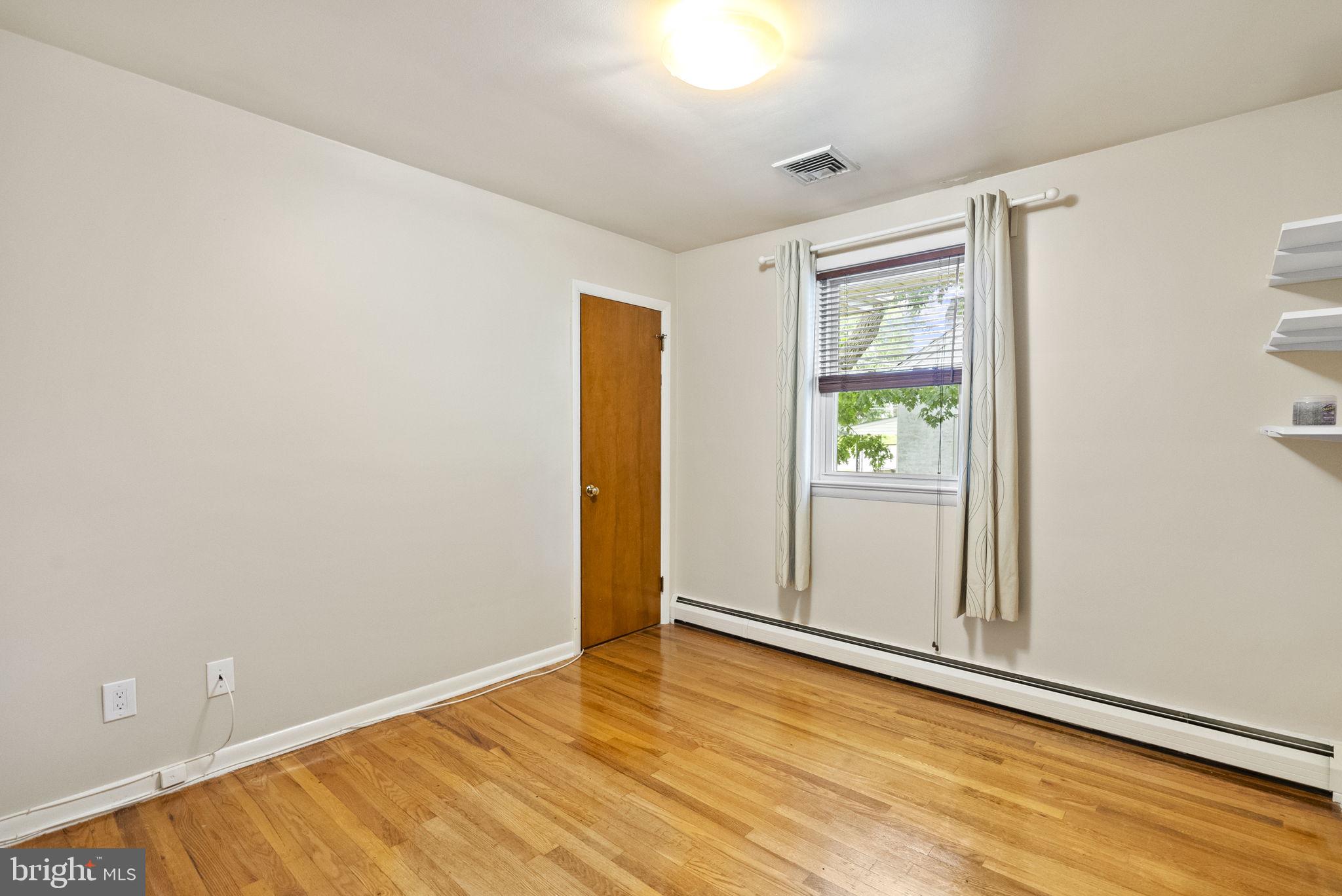 CURRAN TERRACE - Residential