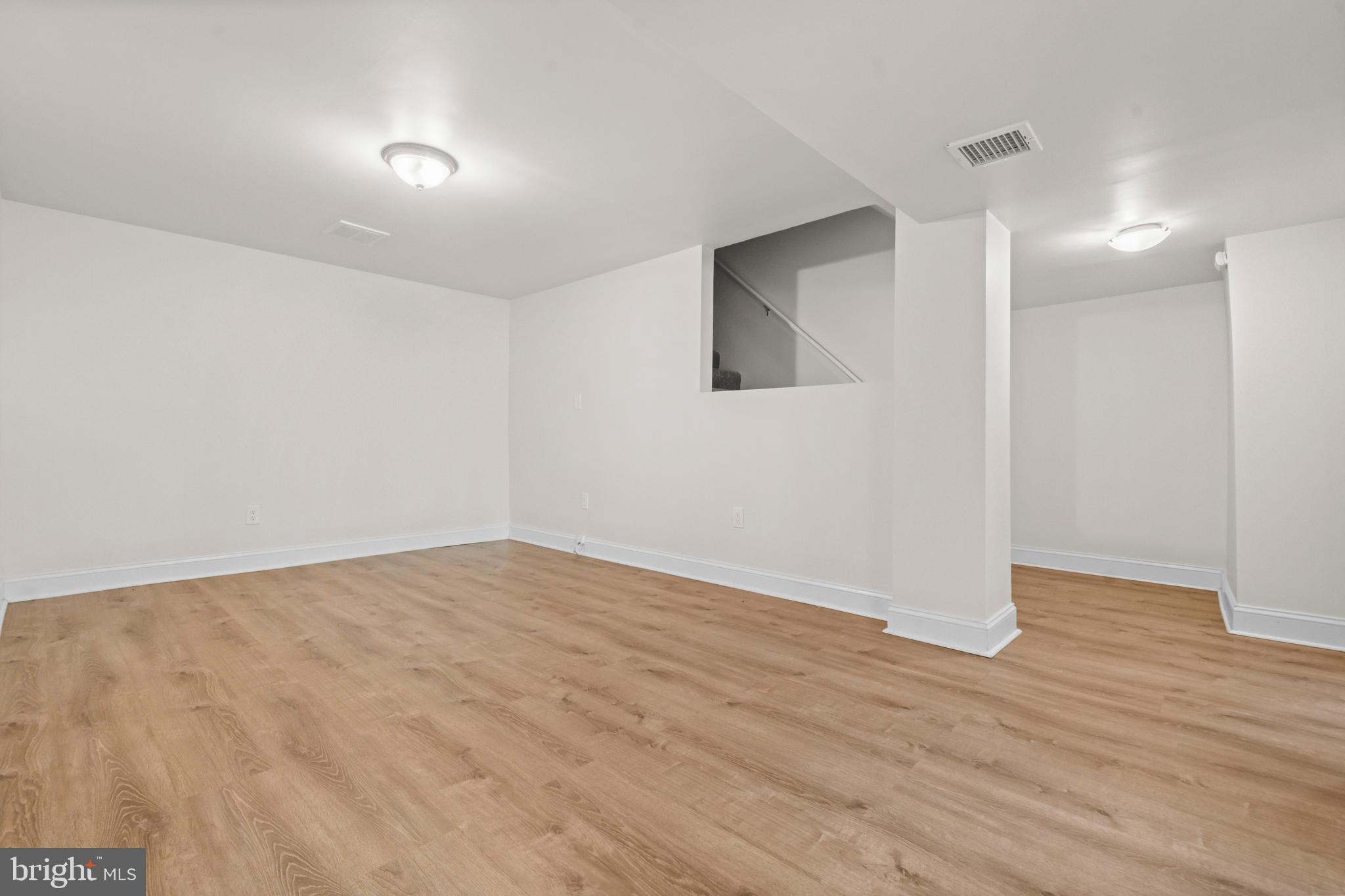 COLUMBIA HIGHLANDS - Residential