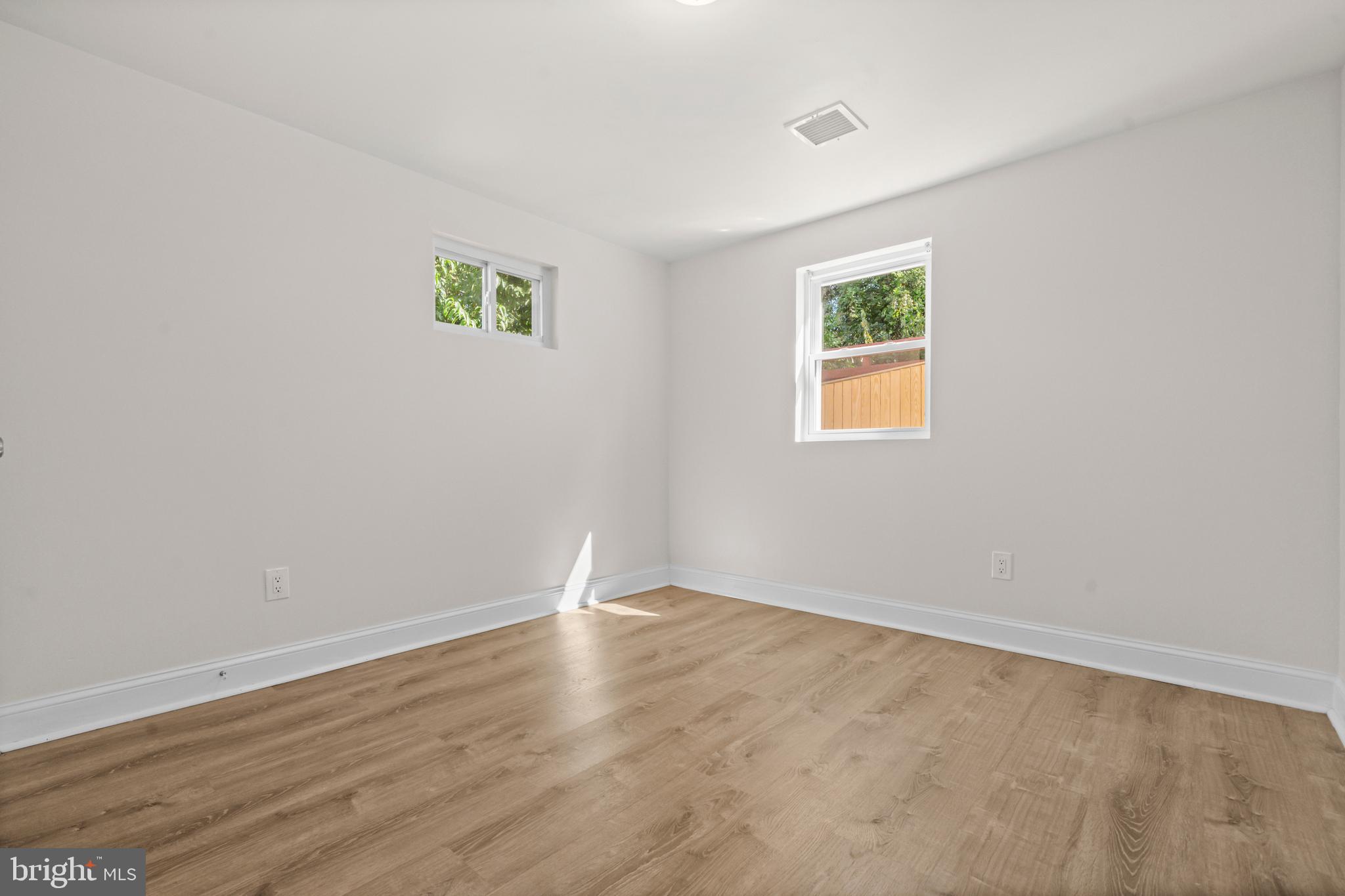 COLUMBIA HIGHLANDS - Residential