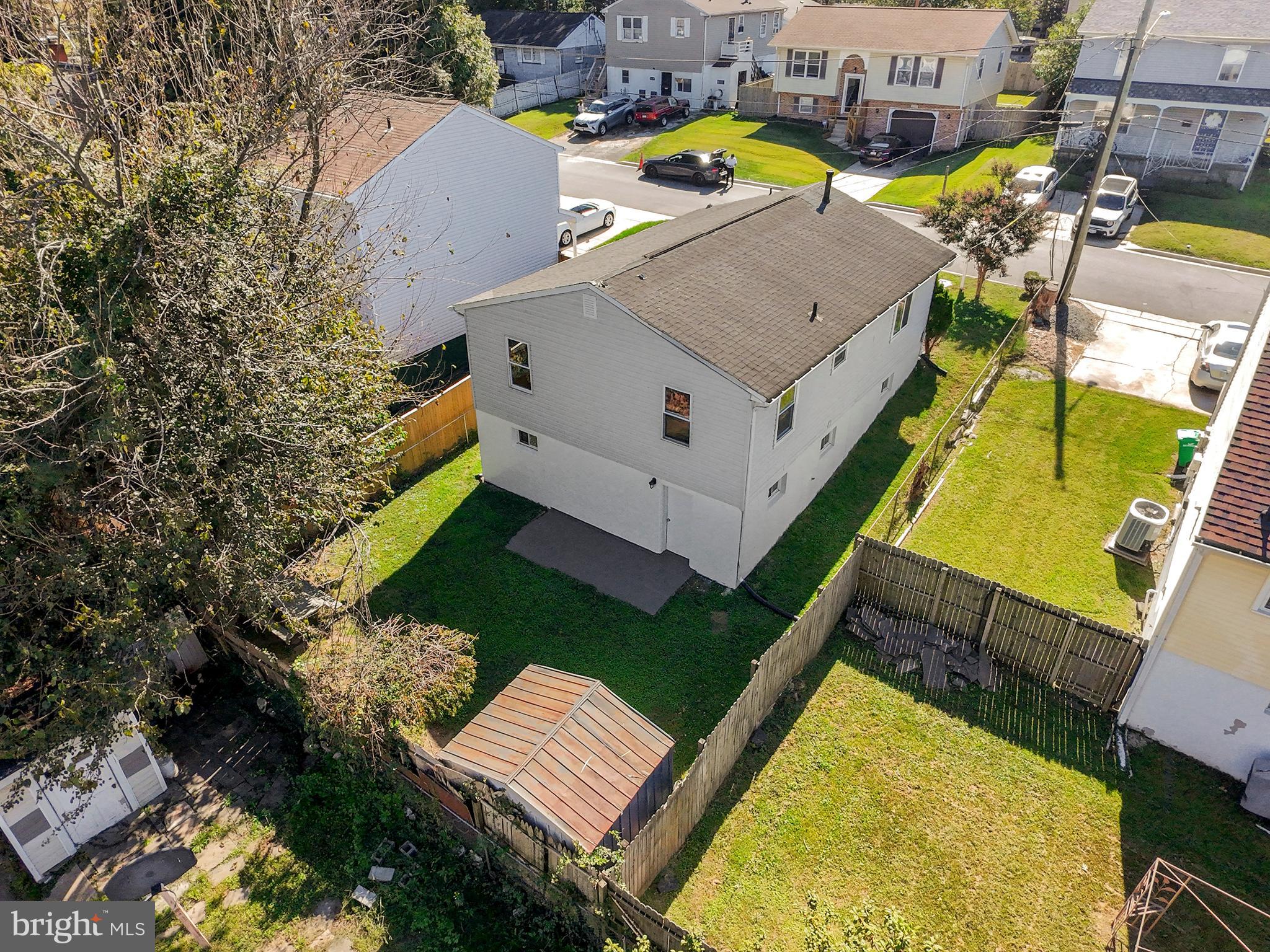 COLUMBIA HIGHLANDS - Residential