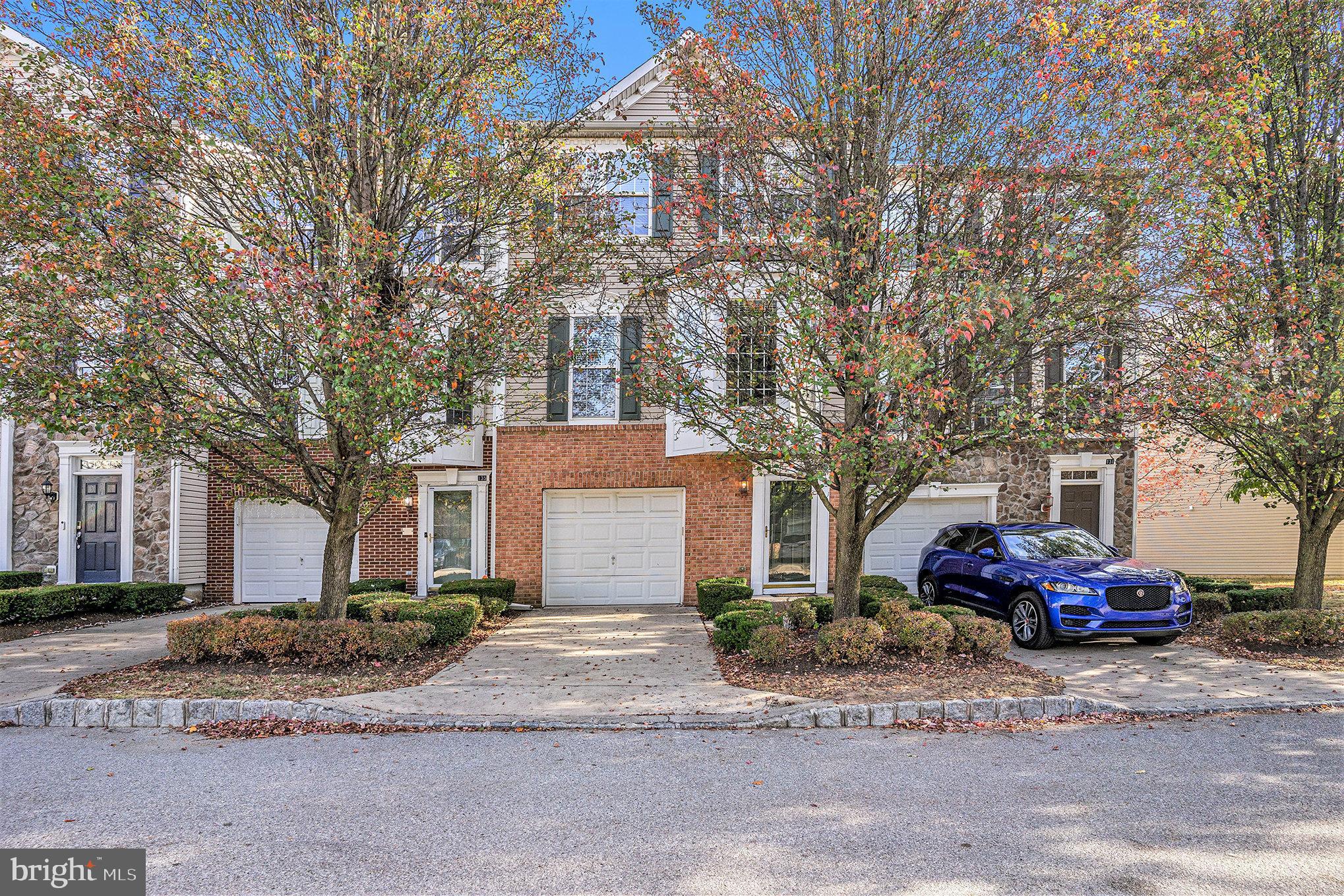 LONGFORD CROSSING - Residential