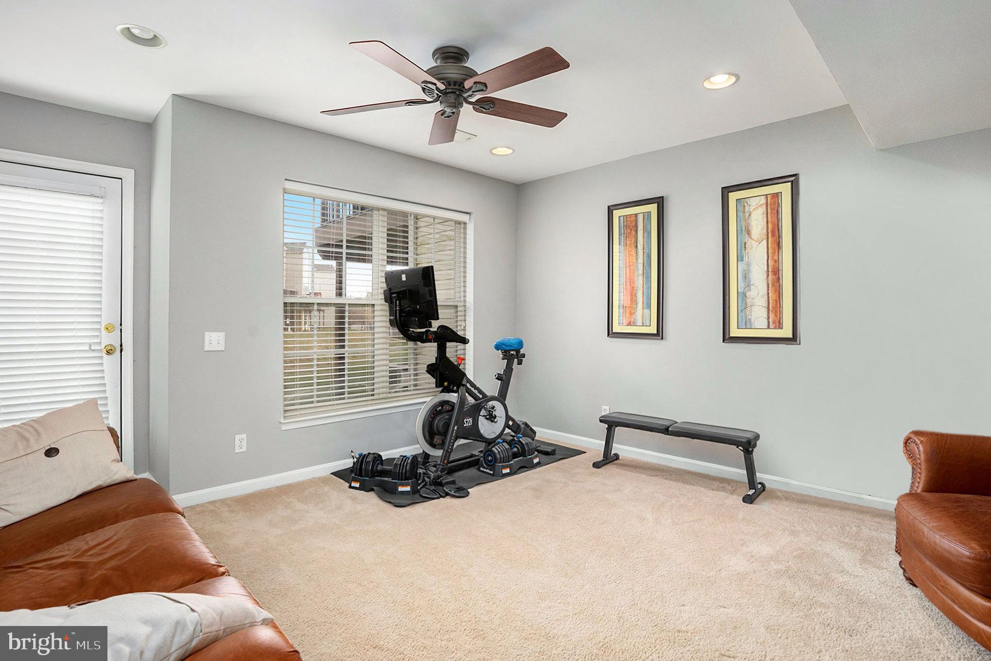 LONGFORD CROSSING - Residential