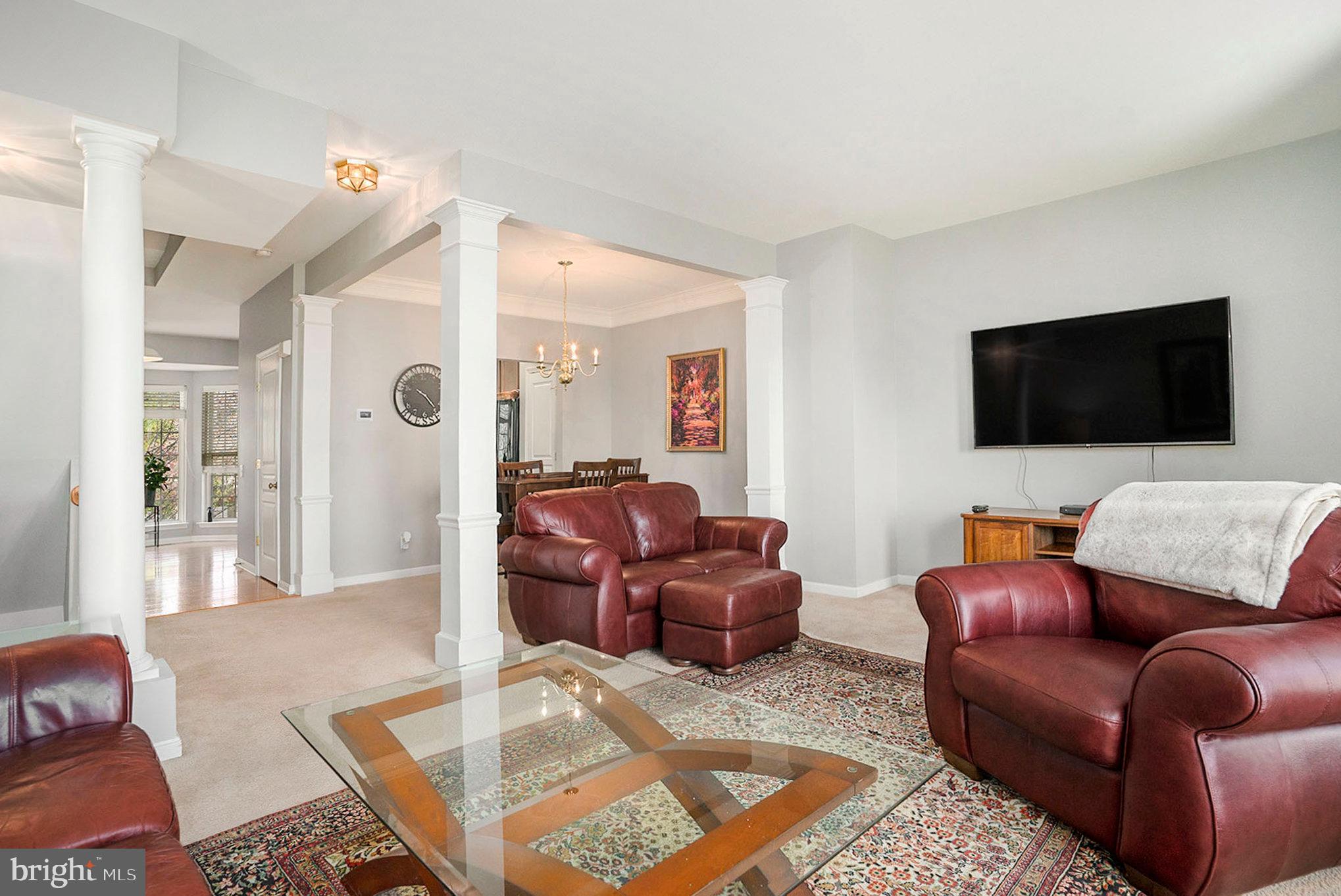 LONGFORD CROSSING - Residential