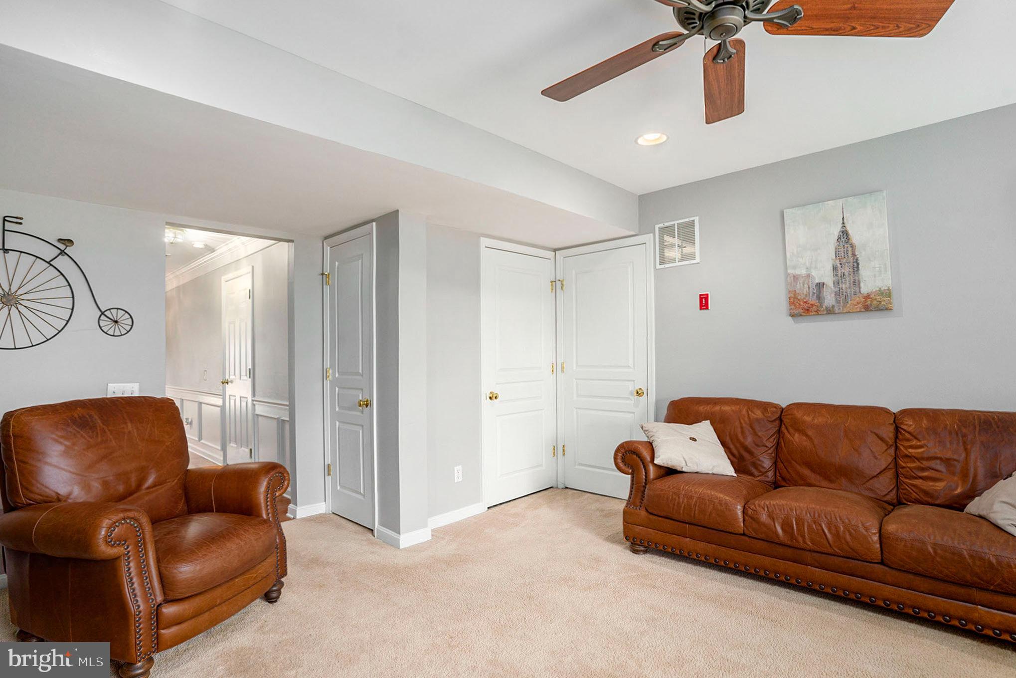 LONGFORD CROSSING - Residential