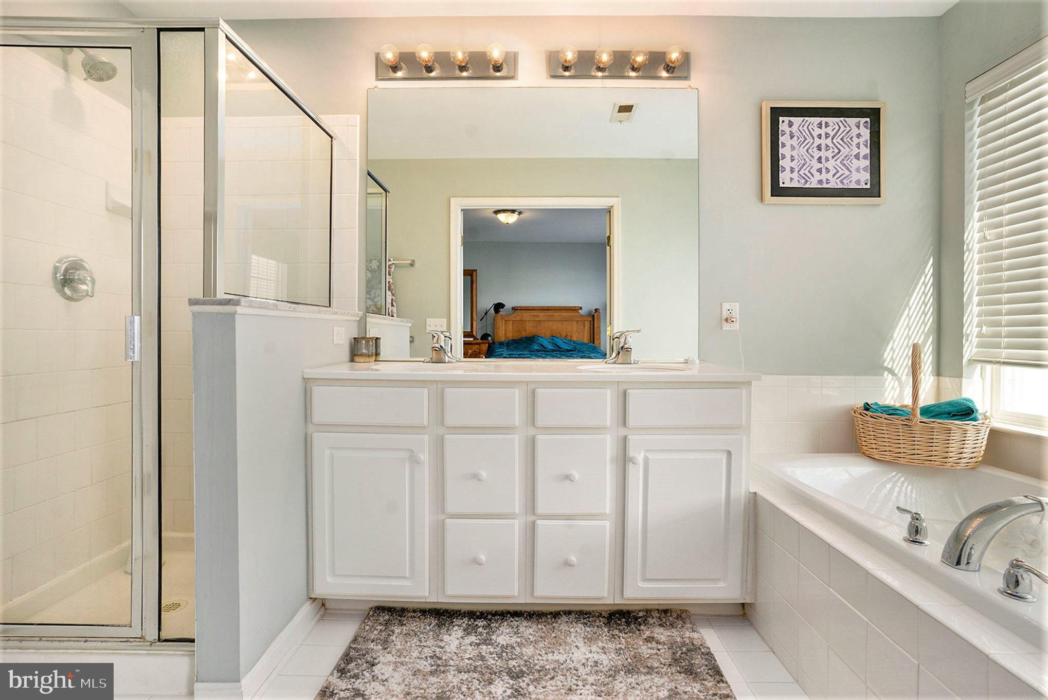 LONGFORD CROSSING - Residential