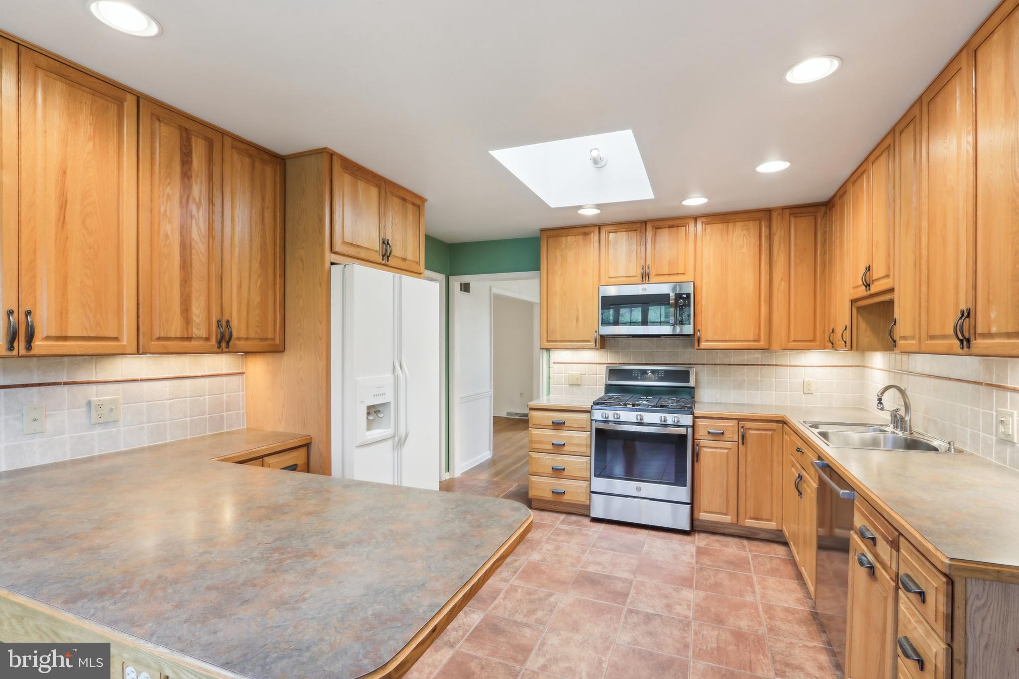 EDGEWOOD PARK - Residential