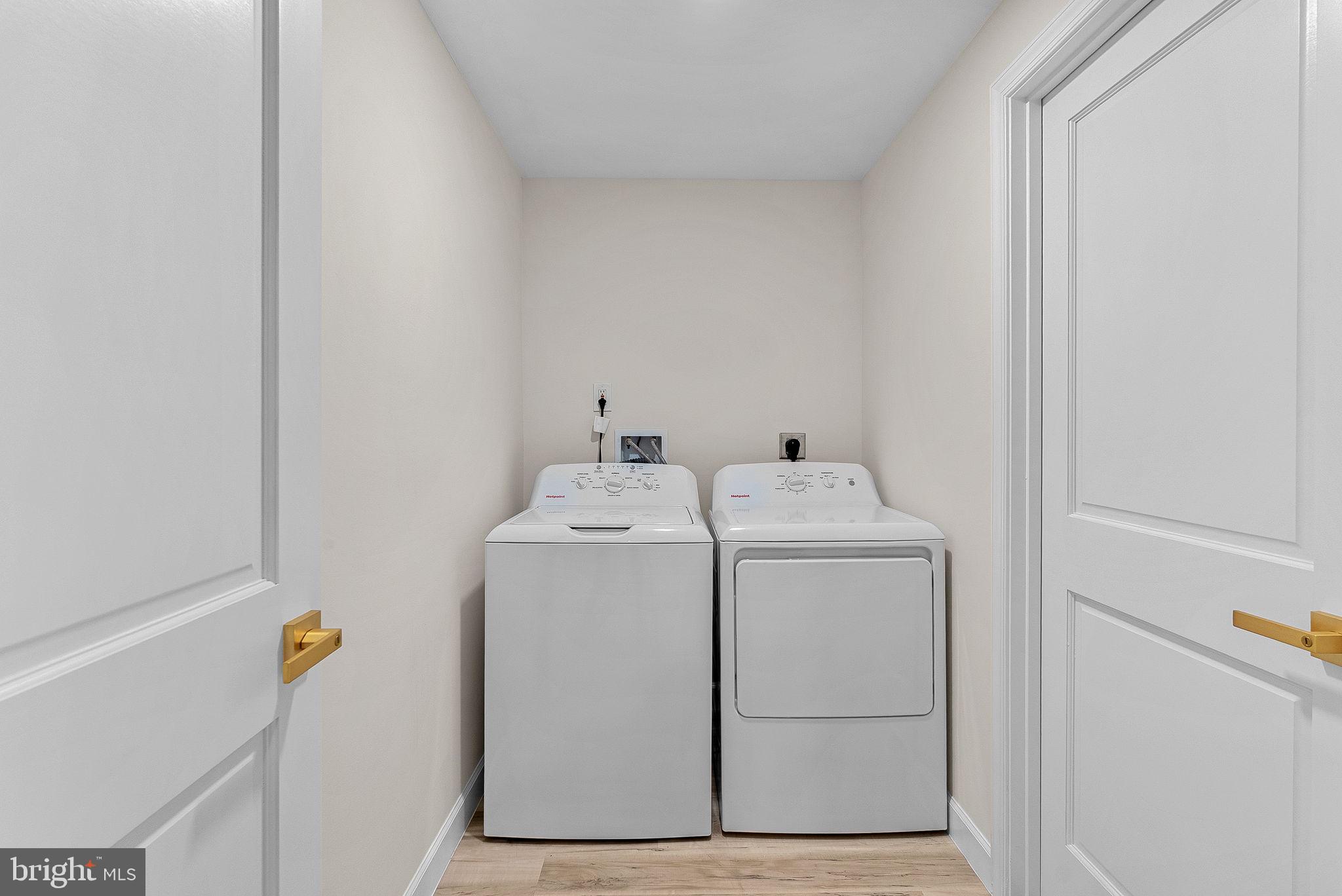 MANTUA HILLS - Residential