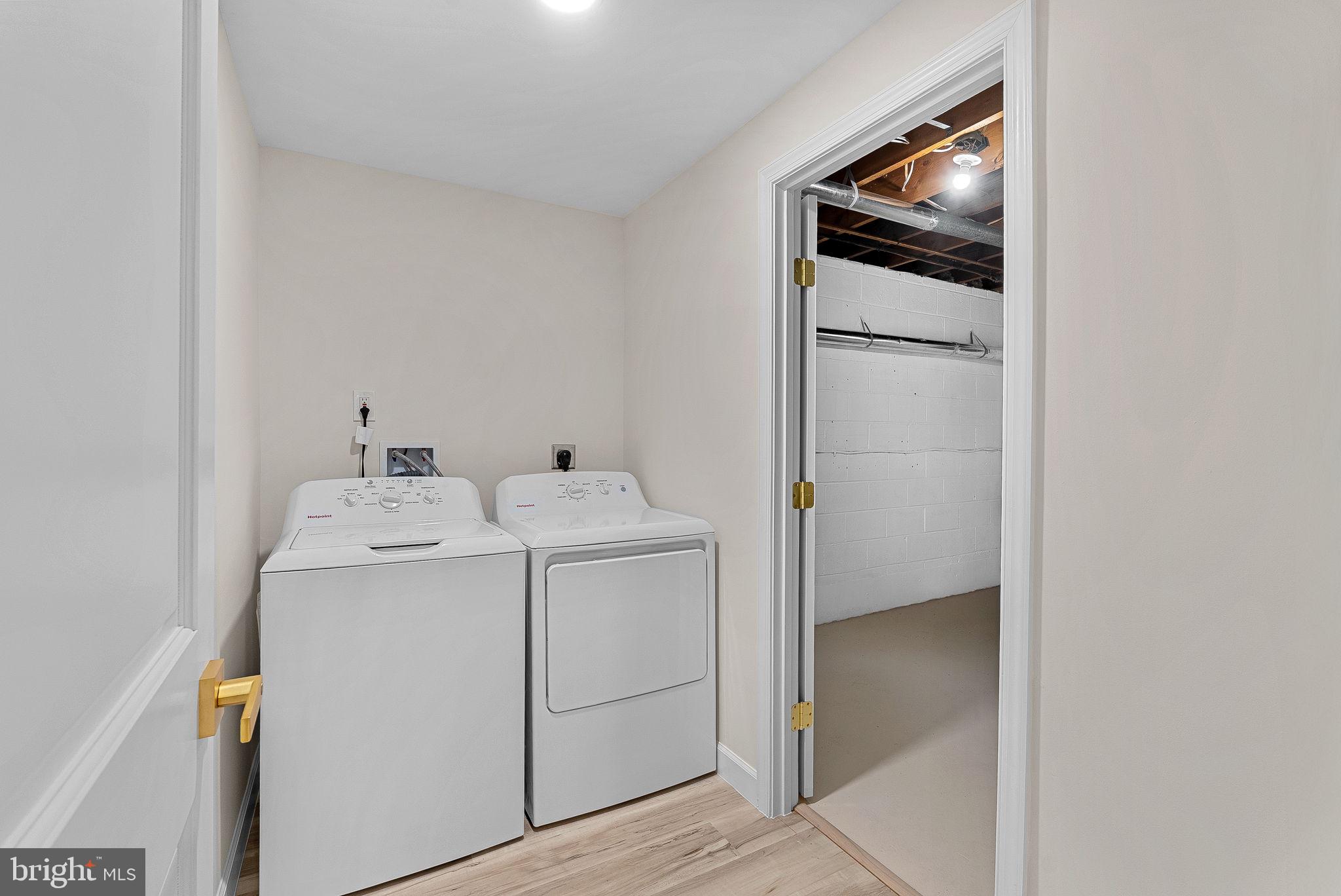 MANTUA HILLS - Residential