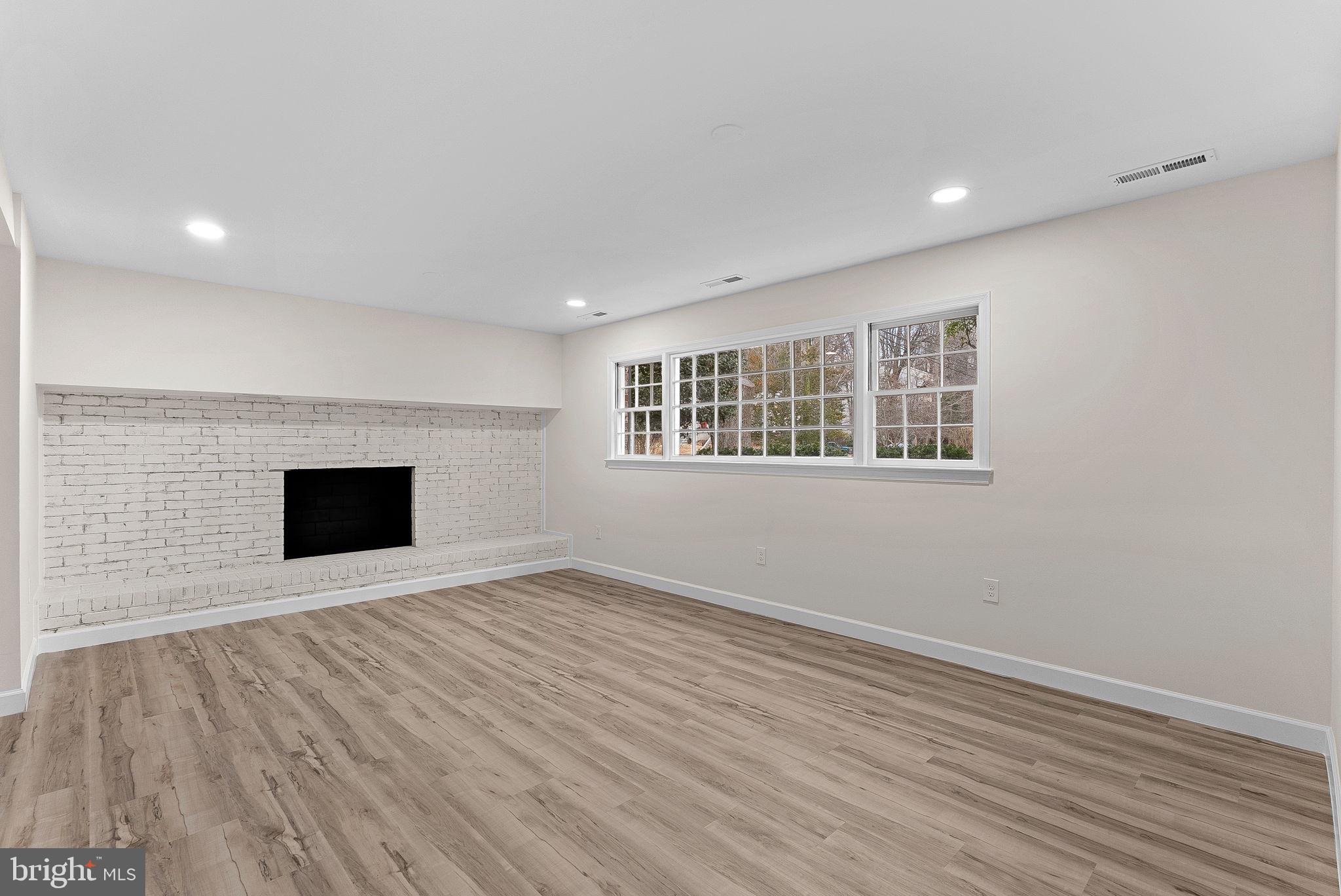 MANTUA HILLS - Residential