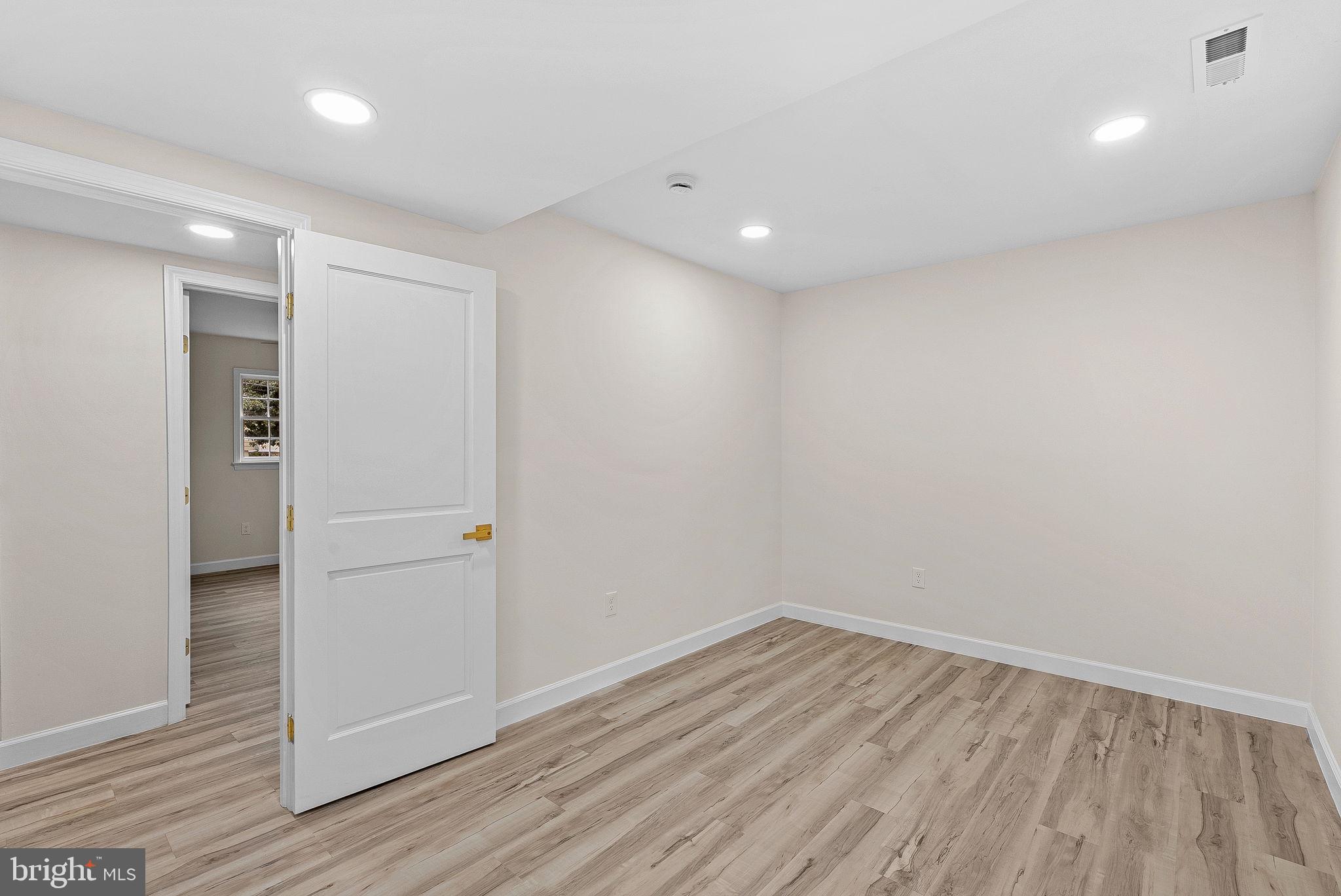 MANTUA HILLS - Residential