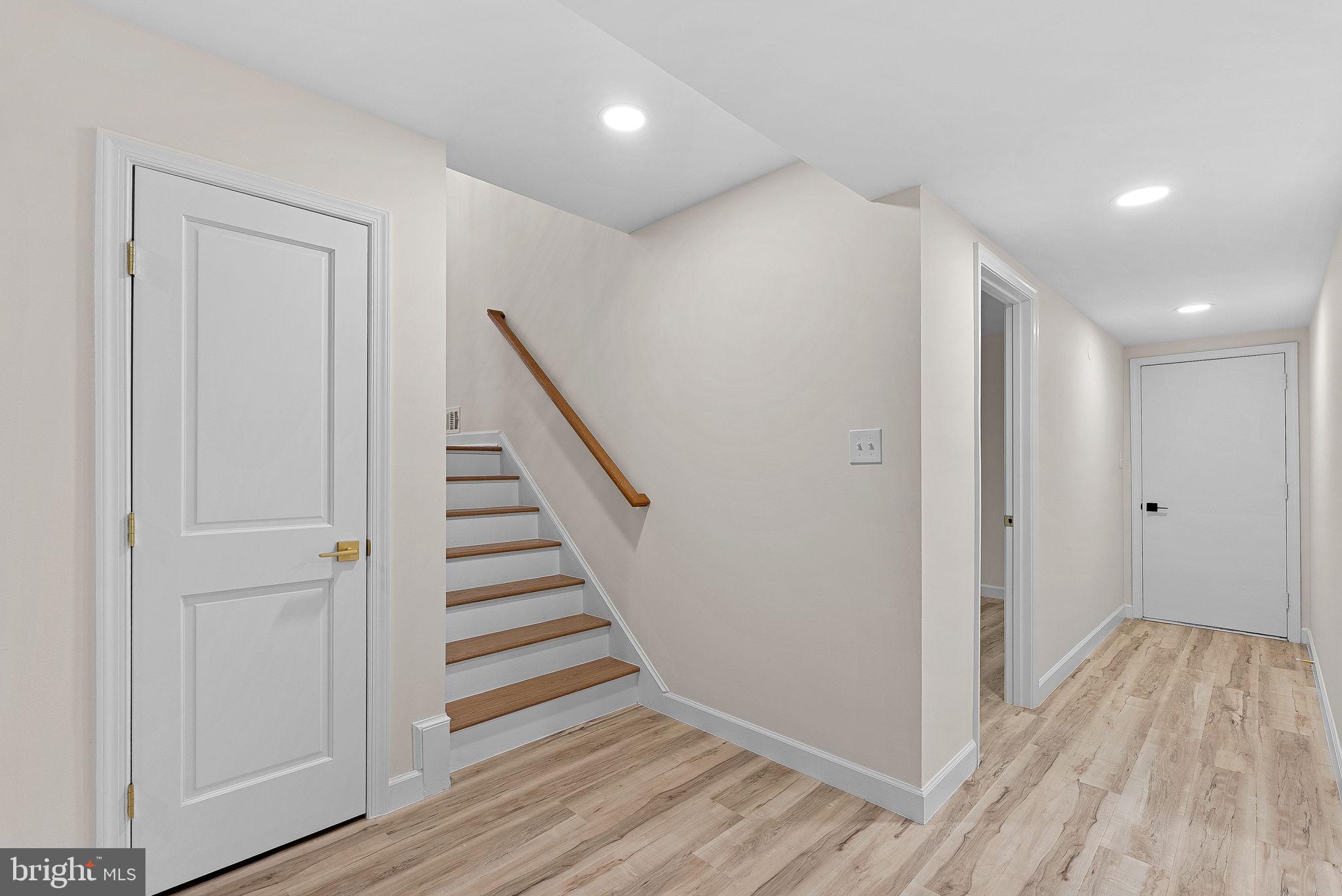 MANTUA HILLS - Residential