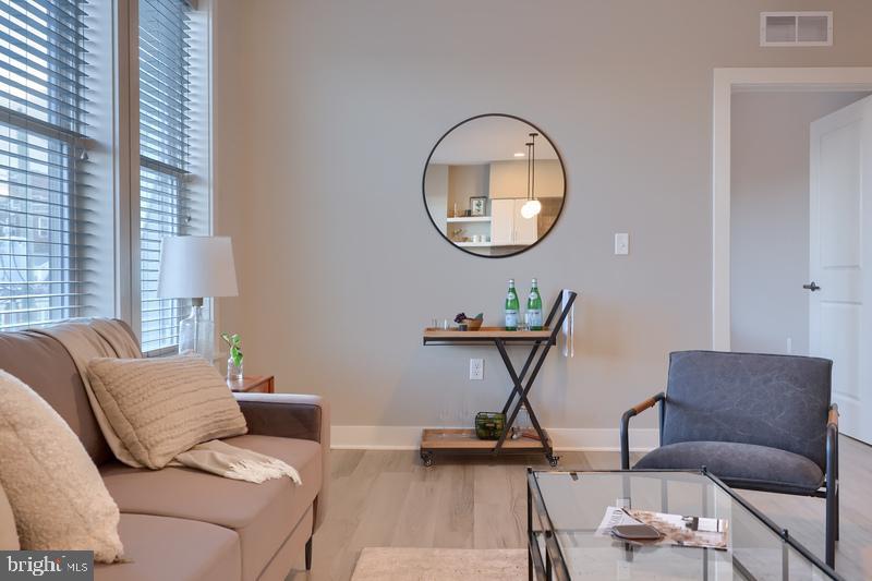 STADIUM DISTRICT - Residential Lease