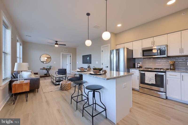 STADIUM DISTRICT - Residential Lease