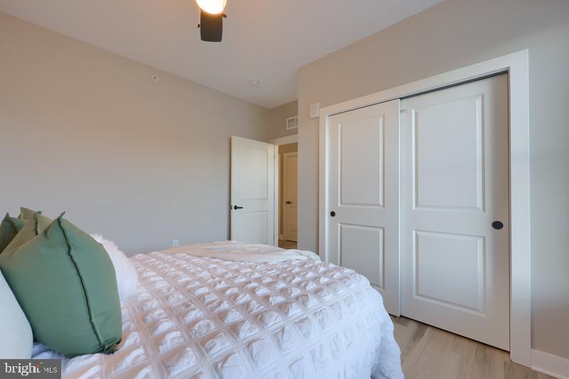 STADIUM DISTRICT - Residential Lease